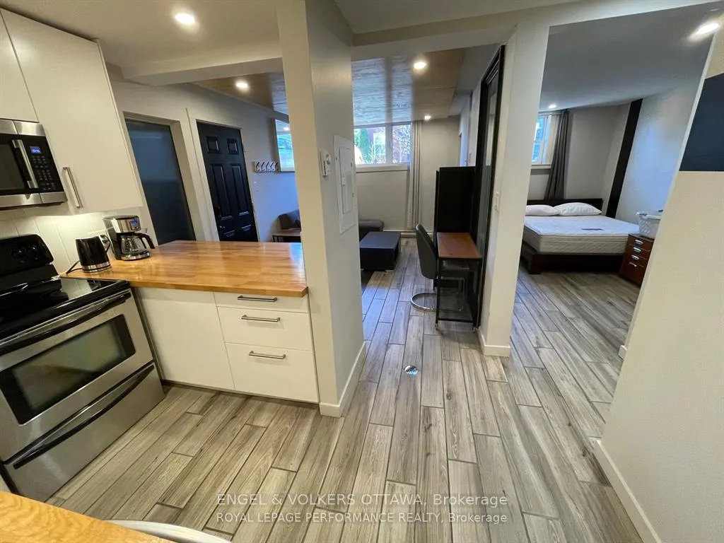 Photo 3 of 10 Sherbrooke Avenue, Ottawa, Hintonburg — HOMEH