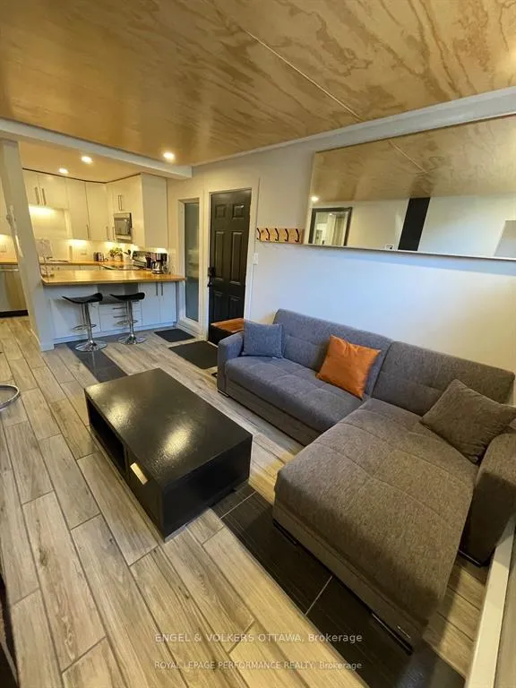 Photo 5 of 10 Sherbrooke Avenue, Ottawa, Hintonburg — HOMEH
