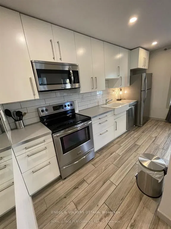 Photo 21 of 10 Sherbrooke Avenue, Ottawa, Hintonburg — HOMEH