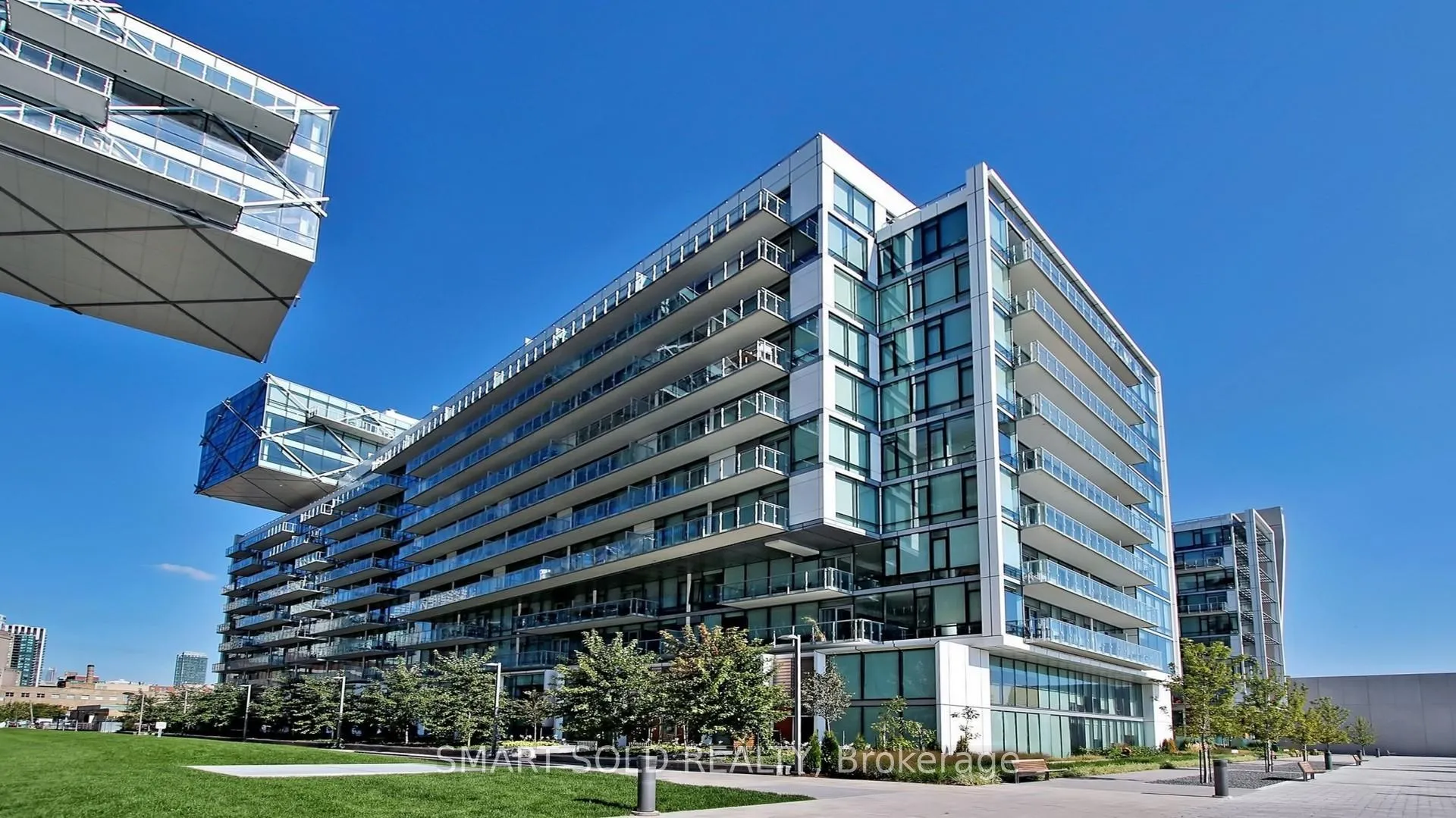 Photo 3 of Unit 436, 39 Queens Quay E, Toronto, Waterfront Communities — HOMEH