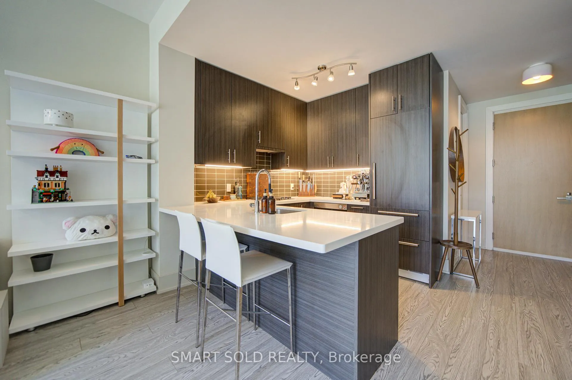 Photo 1 of Unit 436, 39 Queens Quay E, Toronto, Waterfront Communities — HOMEH