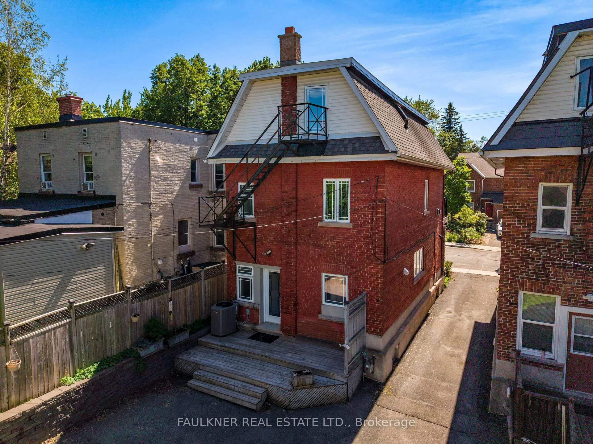 Photo 5 of 107 Blackburn Avenue, Ottawa, Sandy Hill — HOMEH