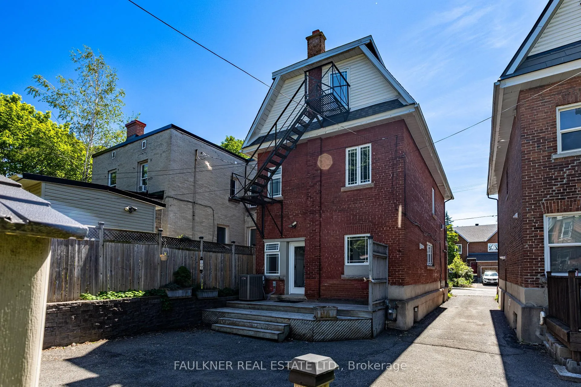 Photo 7 of 107 Blackburn Avenue, Ottawa, Sandy Hill — HOMEH