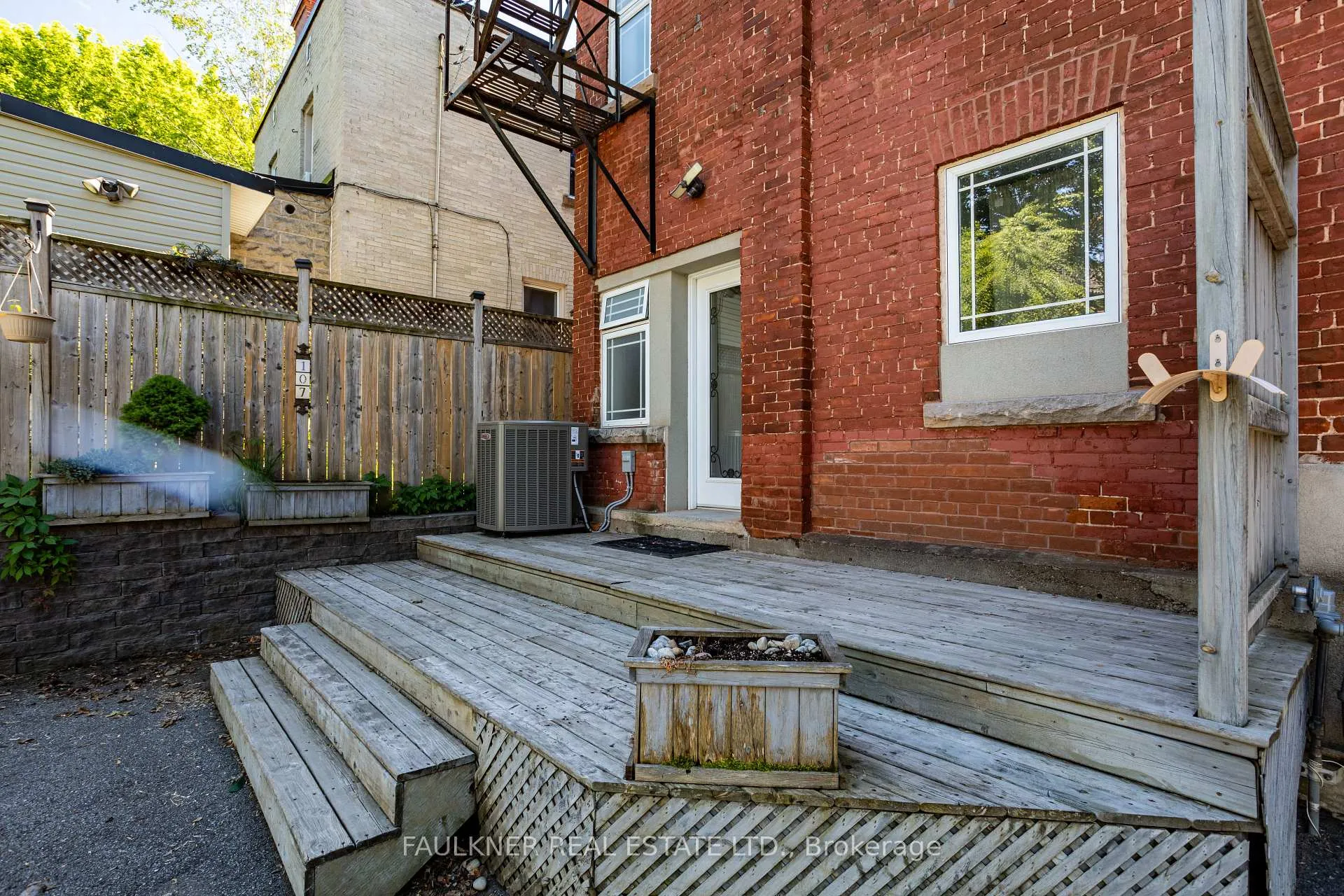 Photo 8 of 107 Blackburn Avenue, Ottawa, Sandy Hill — HOMEH