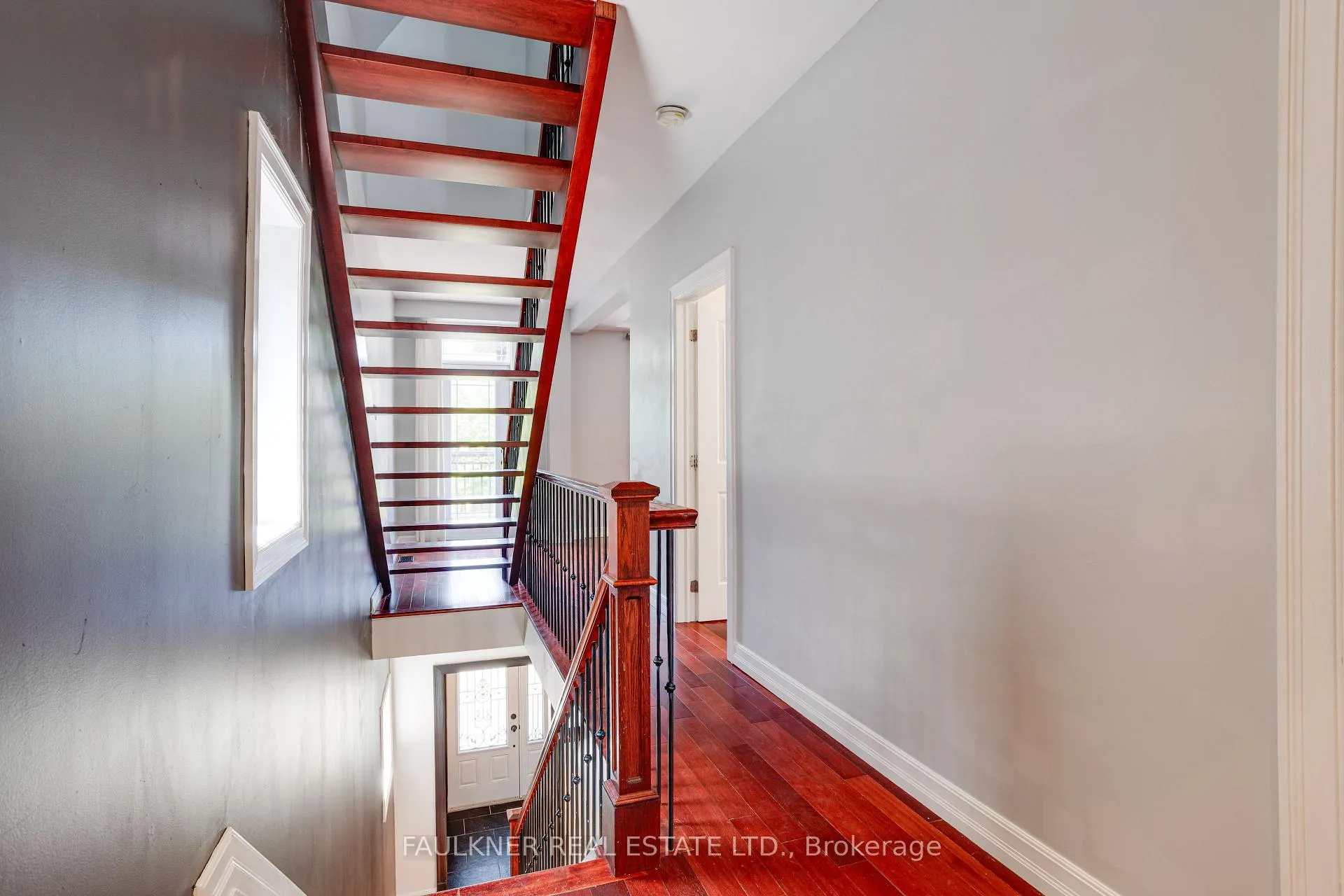 Photo 20 of 107 Blackburn Avenue, Ottawa, Sandy Hill — HOMEH