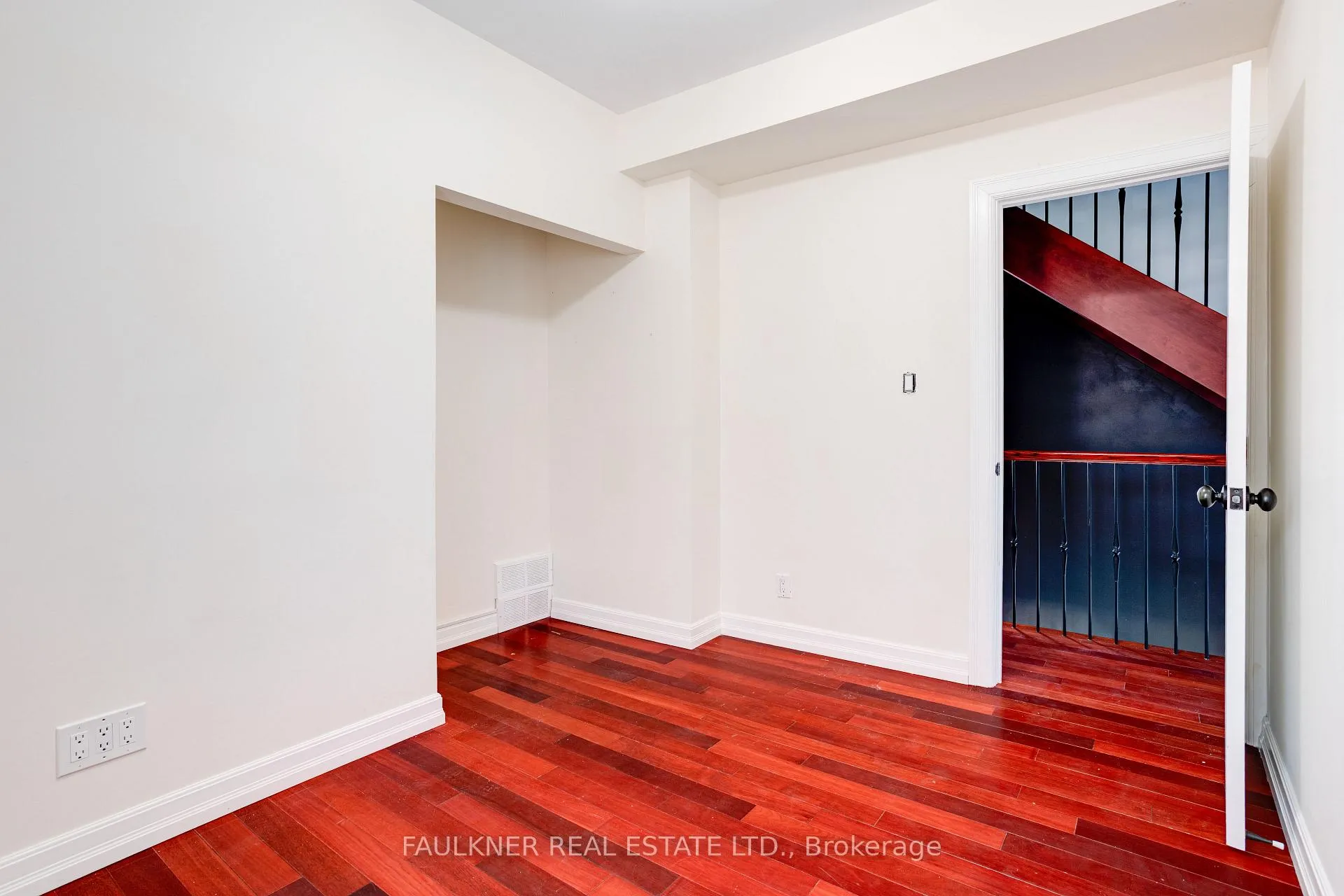 Photo 26 of 107 Blackburn Avenue, Ottawa, Sandy Hill — HOMEH