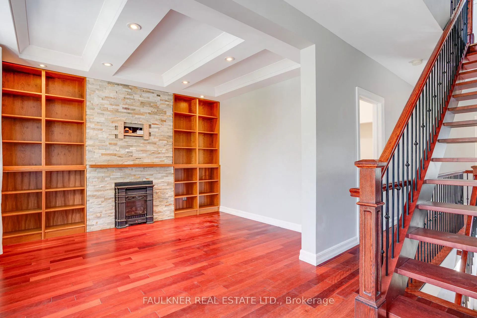 Photo 28 of 107 Blackburn Avenue, Ottawa, Sandy Hill — HOMEH