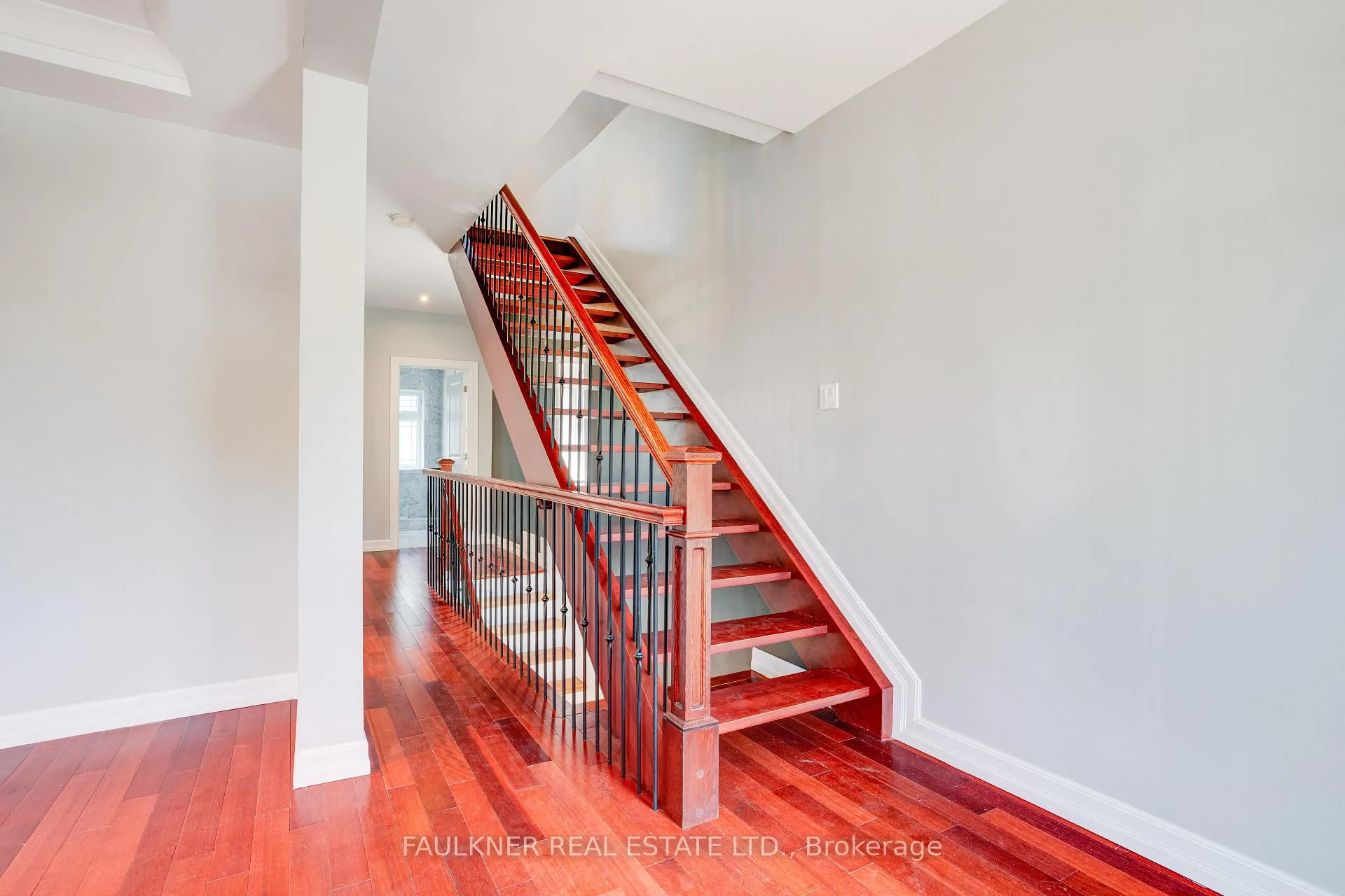Photo 31 of 107 Blackburn Avenue, Ottawa, Sandy Hill — HOMEH