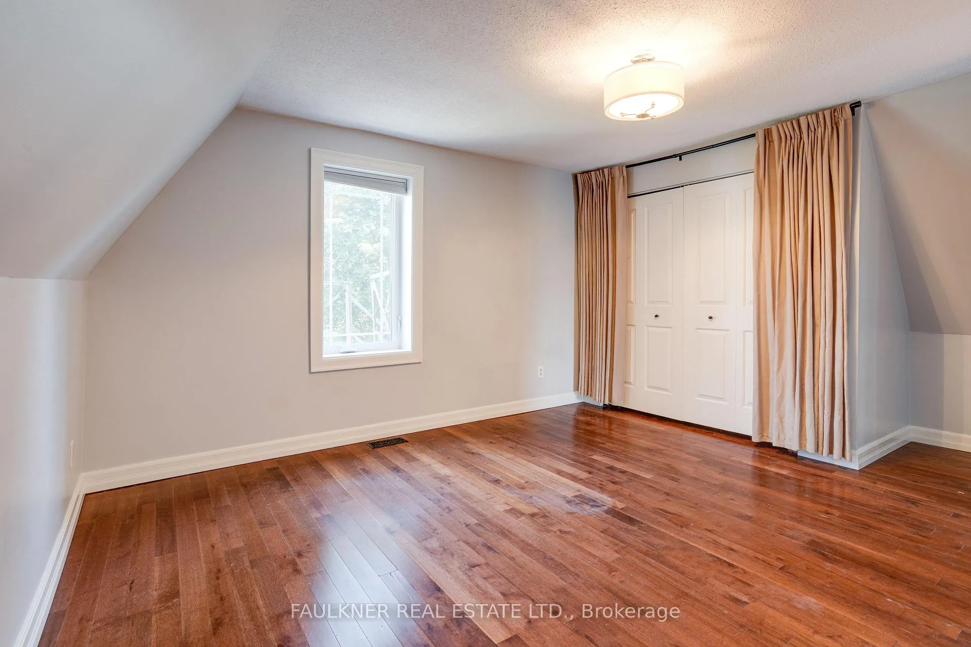 Photo 33 of 107 Blackburn Avenue, Ottawa, Sandy Hill — HOMEH