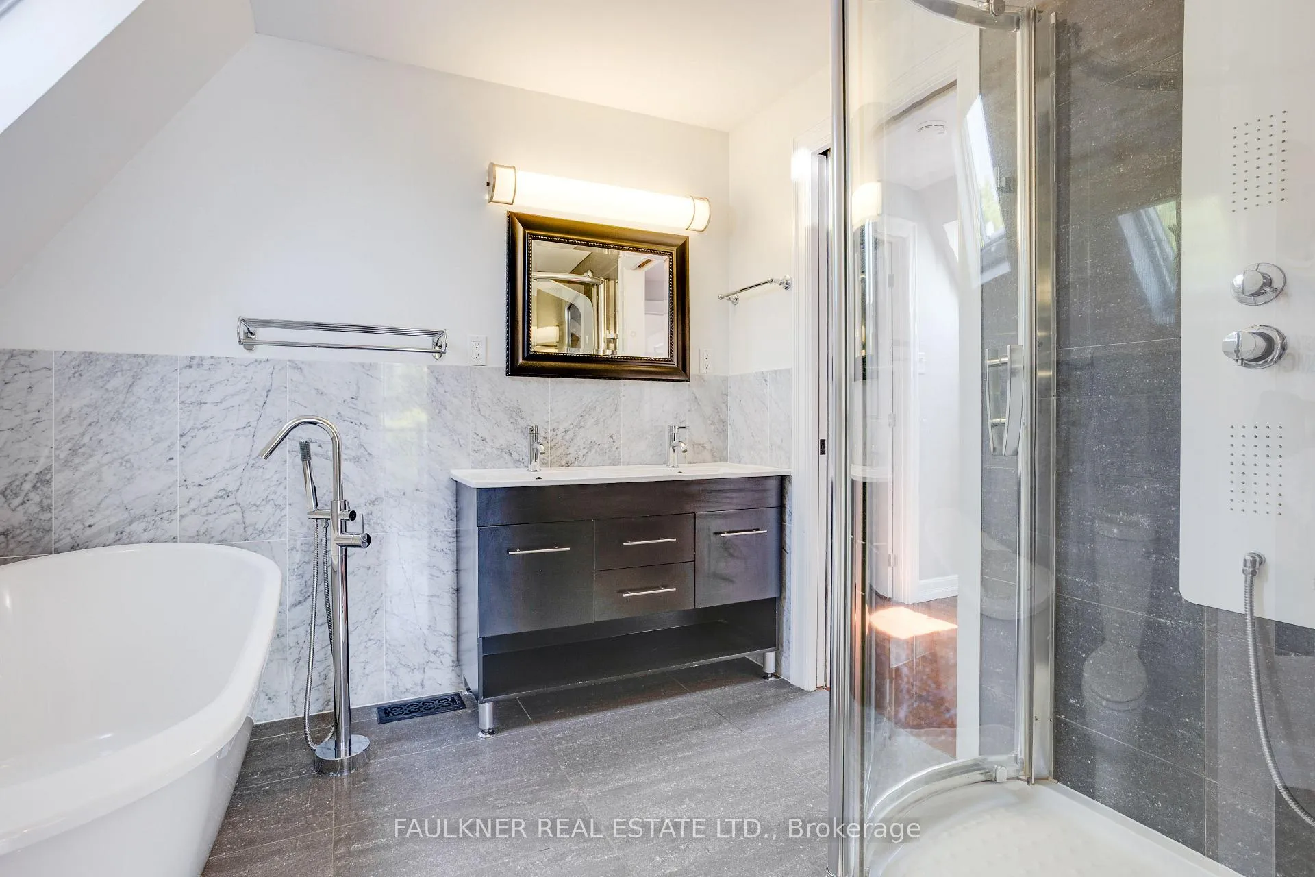 Photo 42 of 107 Blackburn Avenue, Ottawa, Sandy Hill — HOMEH