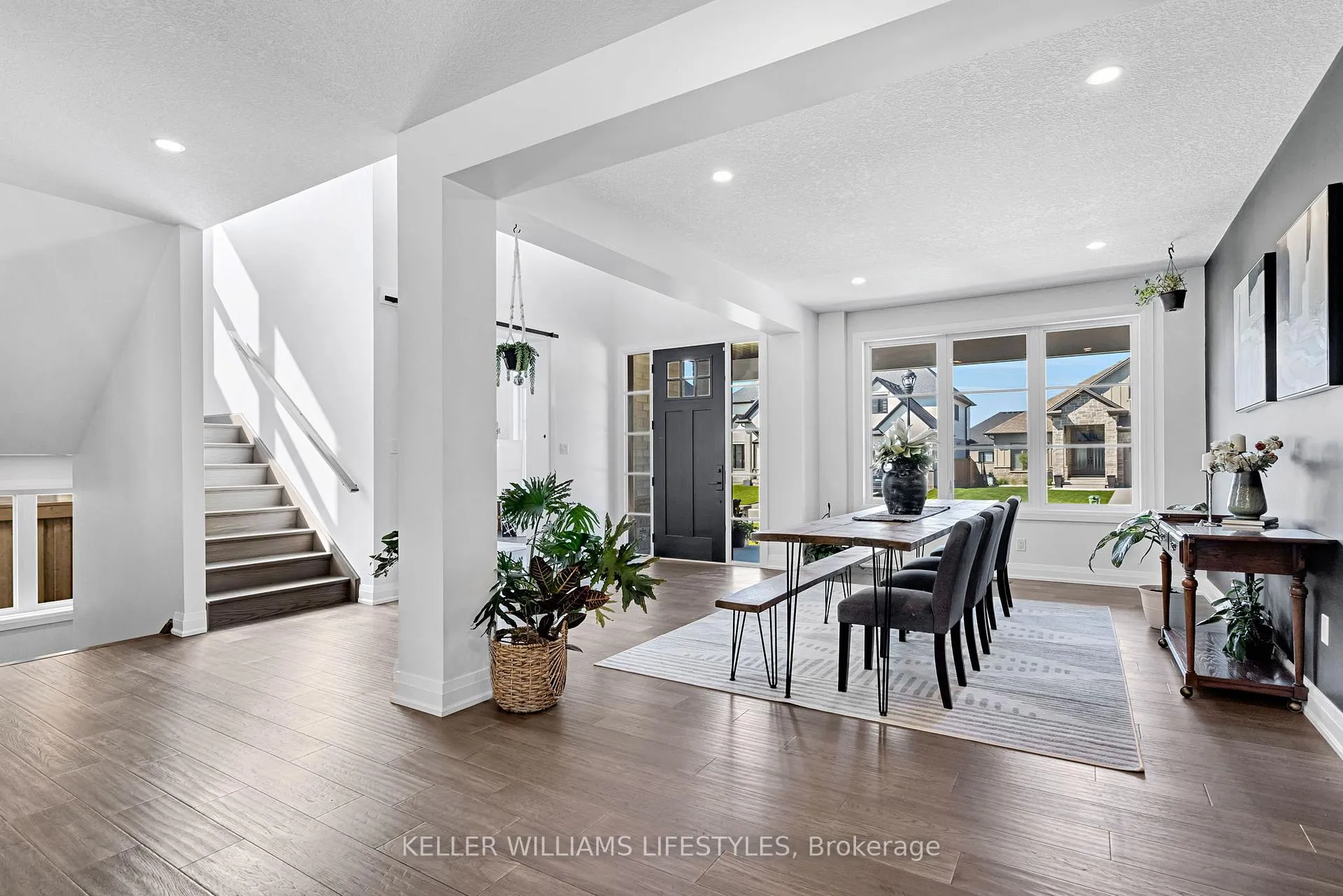 Photo 10 of 1724 Upper West Avenue, London, South B — HOMEH