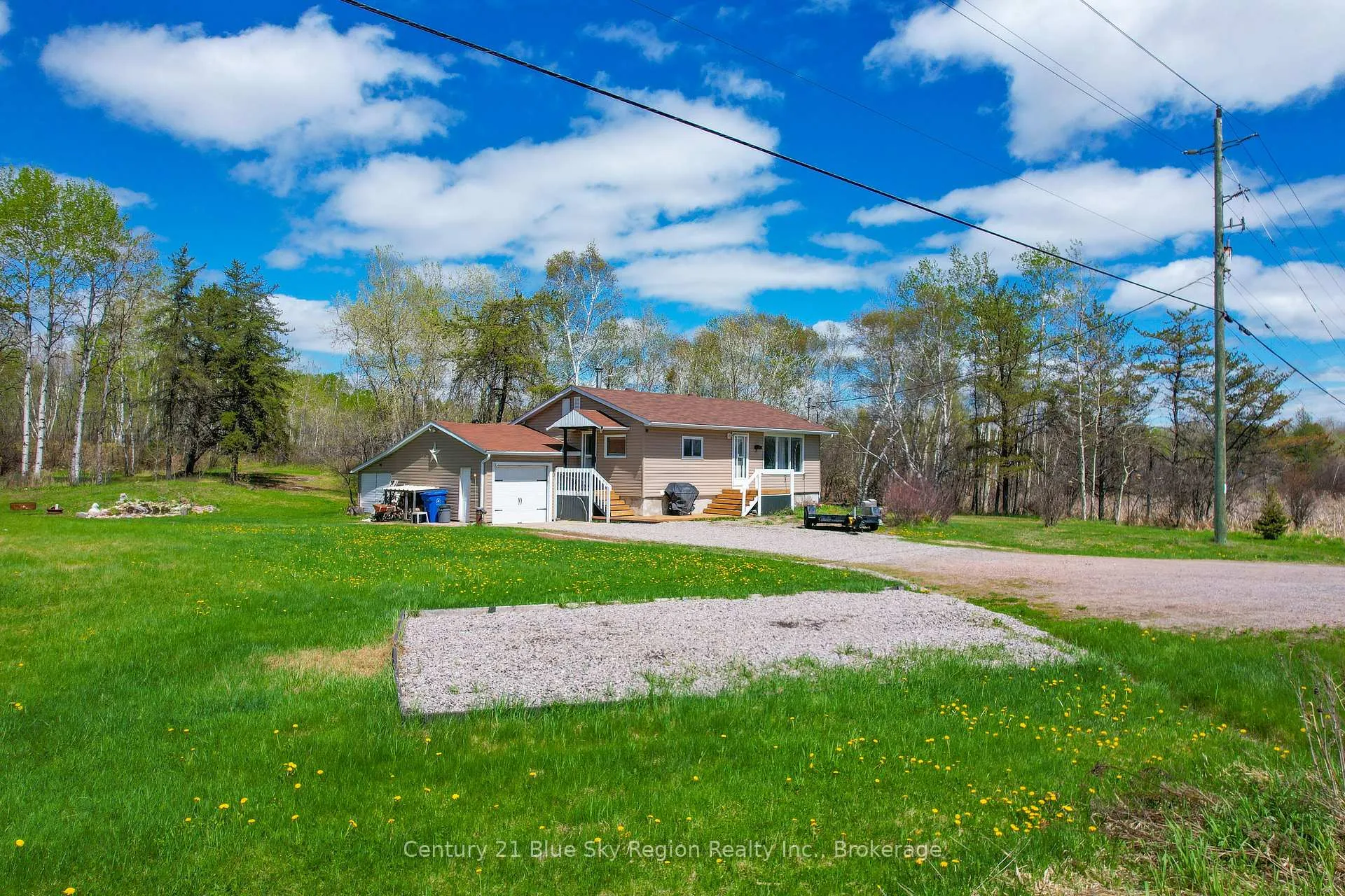 Photo 3 of 1742 Highway 17 E, East Ferris — HOMEH