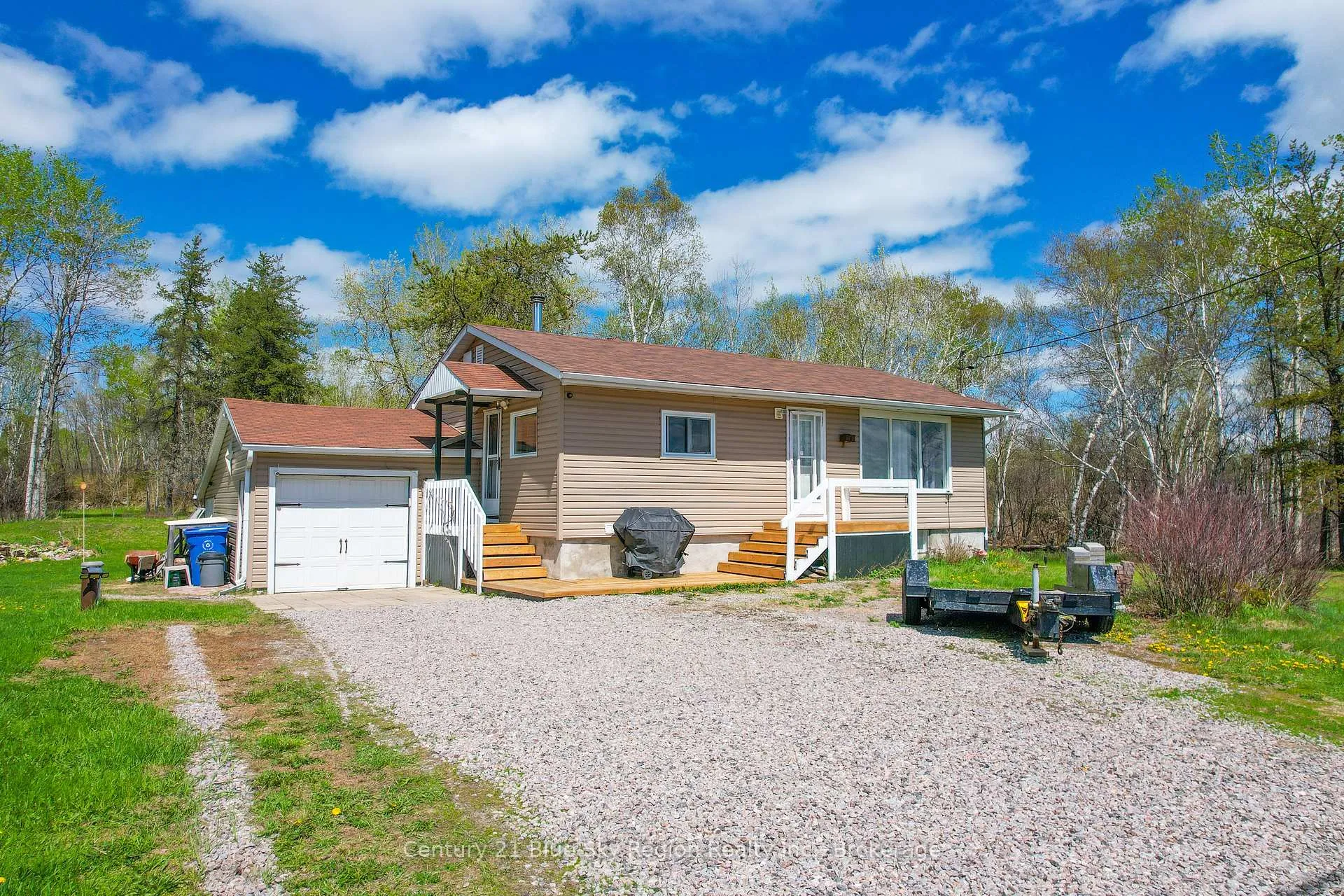 Photo 5 of 1742 Highway 17 E, East Ferris — HOMEH
