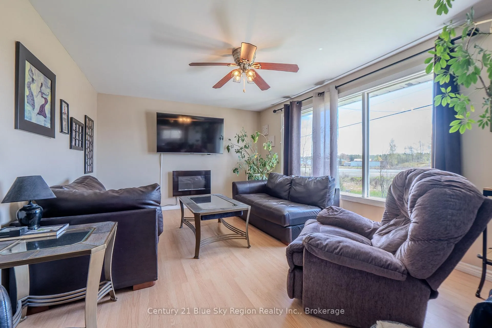 Photo 10 of 1742 Highway 17 E, East Ferris — HOMEH