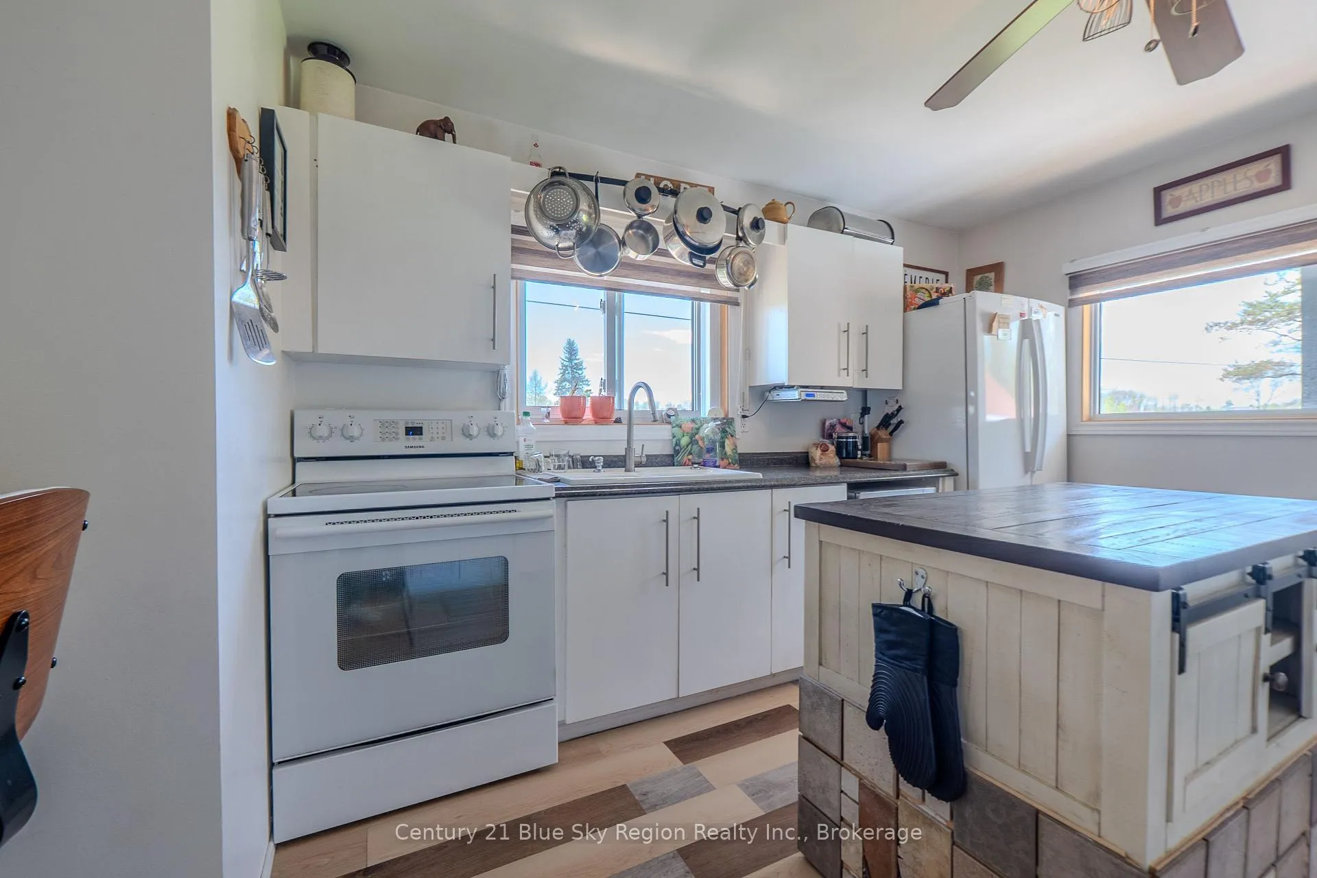 Photo 14 of 1742 Highway 17 E, East Ferris — HOMEH