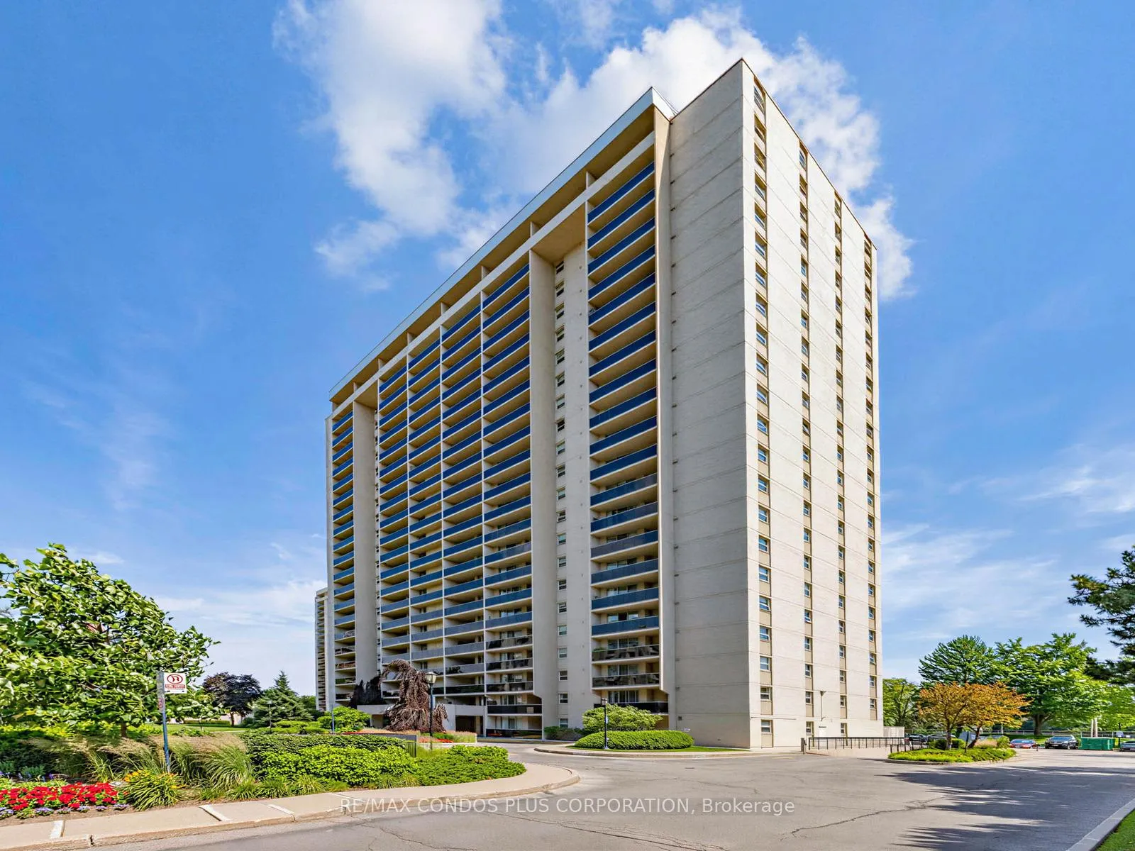 Photo 1 of Unit 1903, 299 Mill Road, Etobicoke, Markland Wood — HOMEH