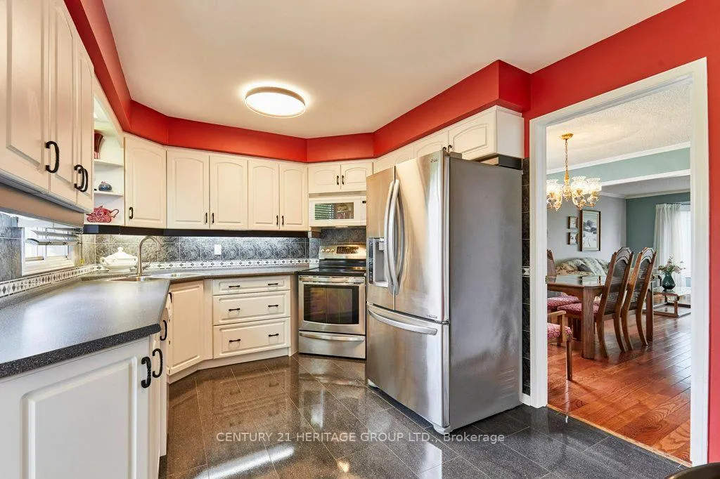 Photo 10 of 16 Concession Street E, Clarington, Bowmanville — HOMEH
