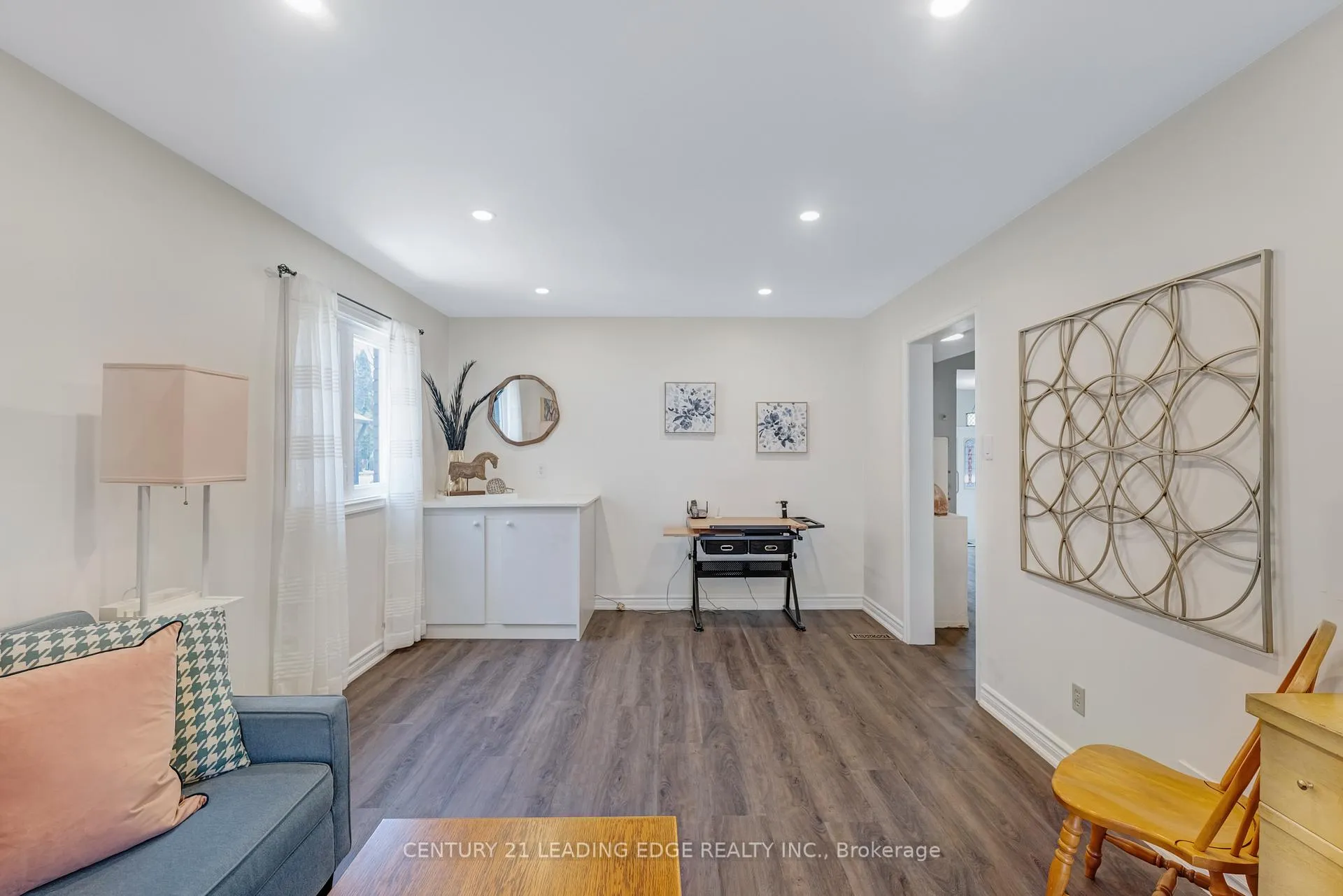 Photo 20 of 22 Havagal Crescent, Markham, Markville — HOMEH