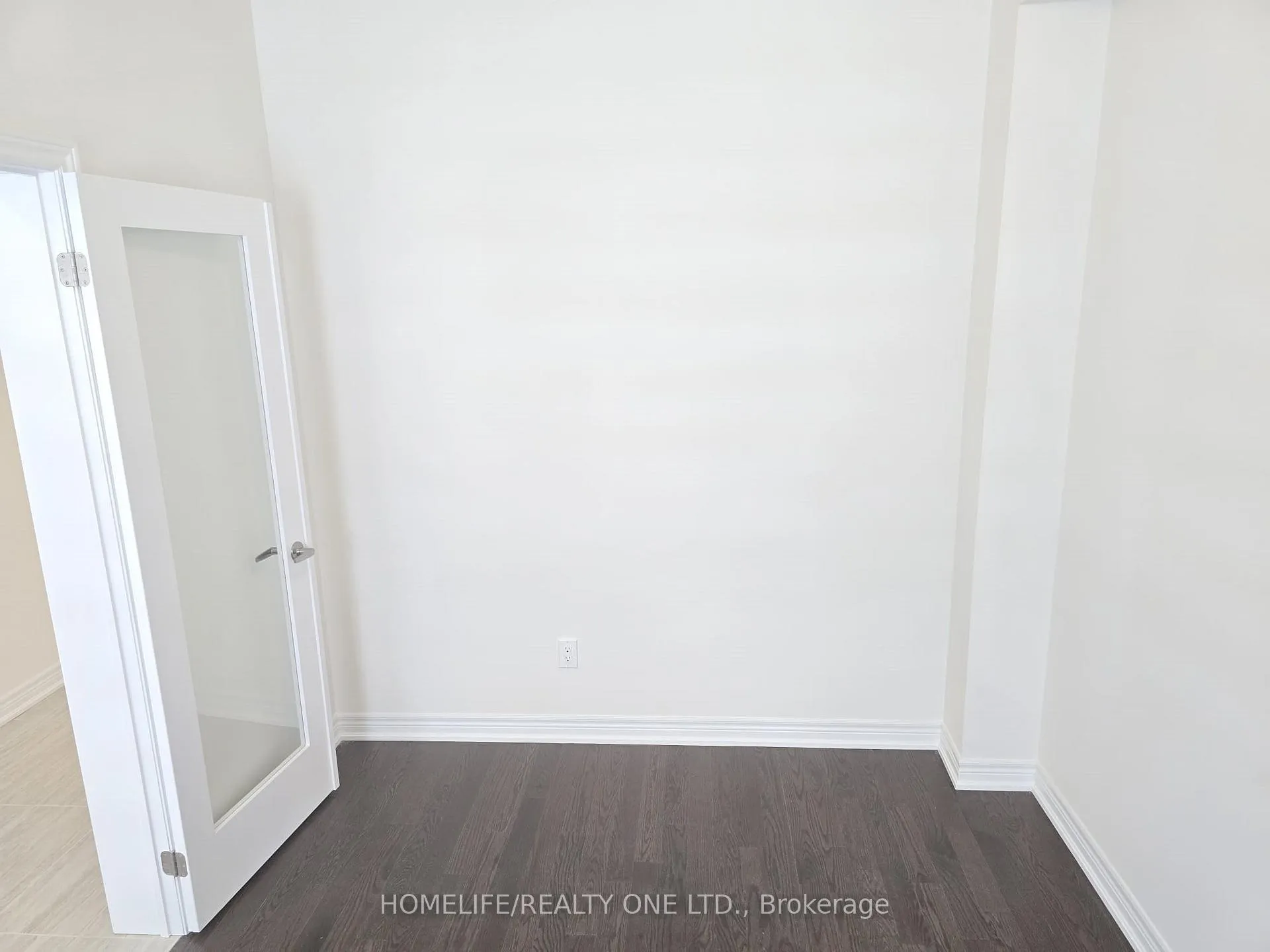 Photo 4 of 1493 Davis Loop S, Innisfil, Lefroy — HOMEH