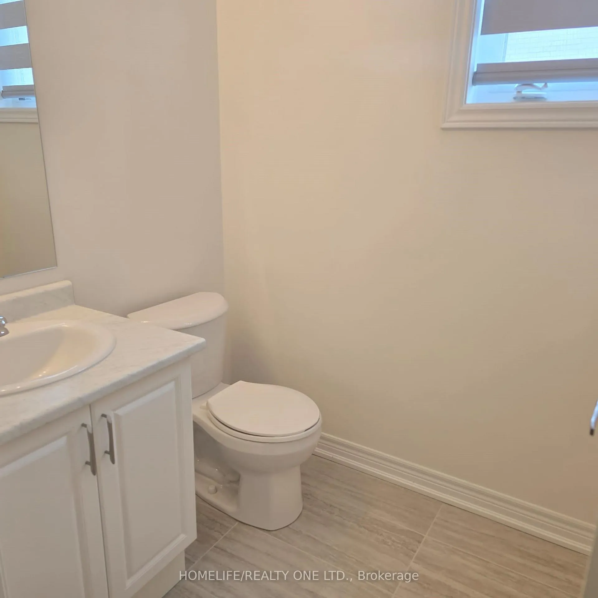 Photo 7 of 1493 Davis Loop S, Innisfil, Lefroy — HOMEH