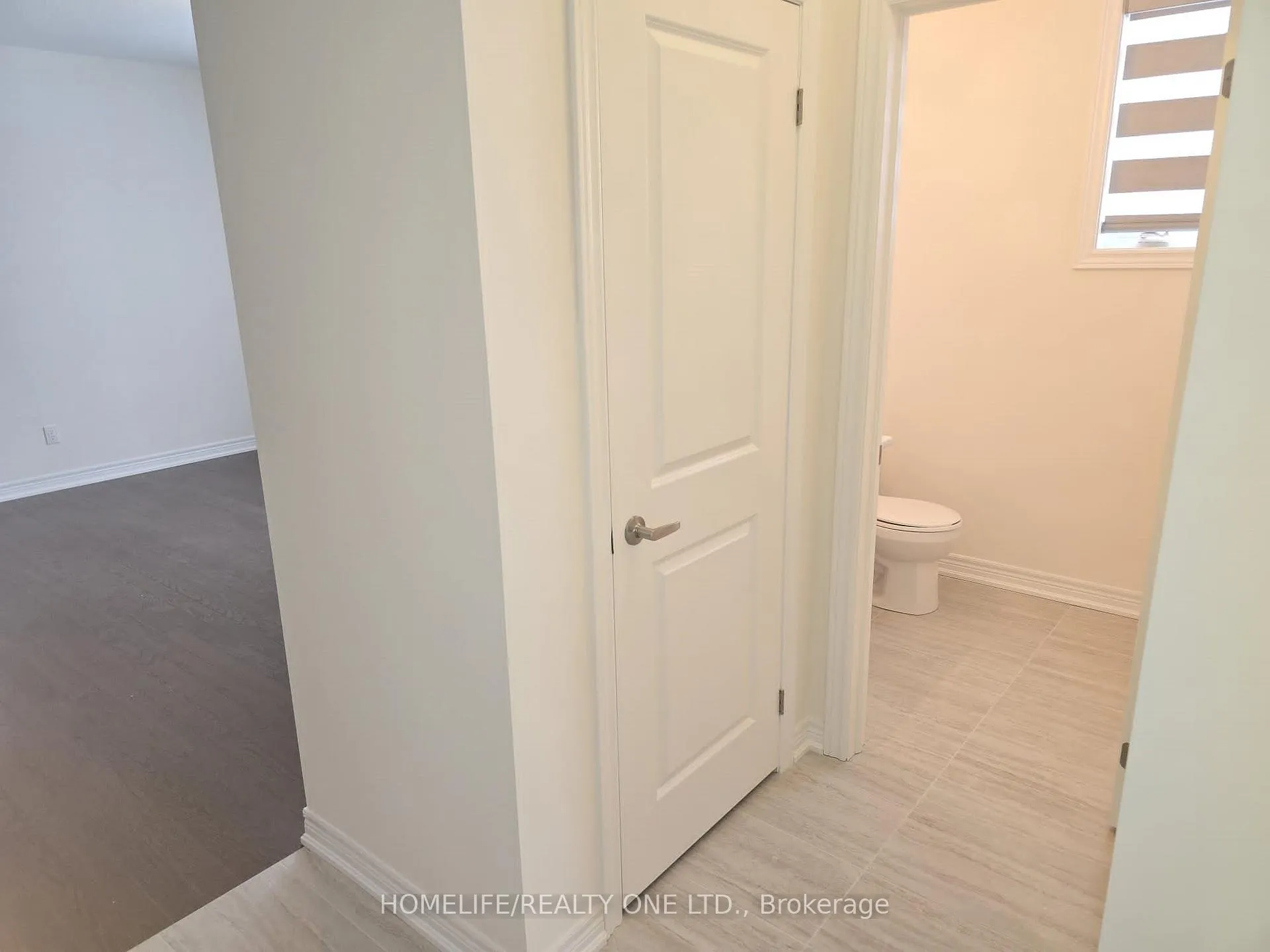 Photo 8 of 1493 Davis Loop S, Innisfil, Lefroy — HOMEH