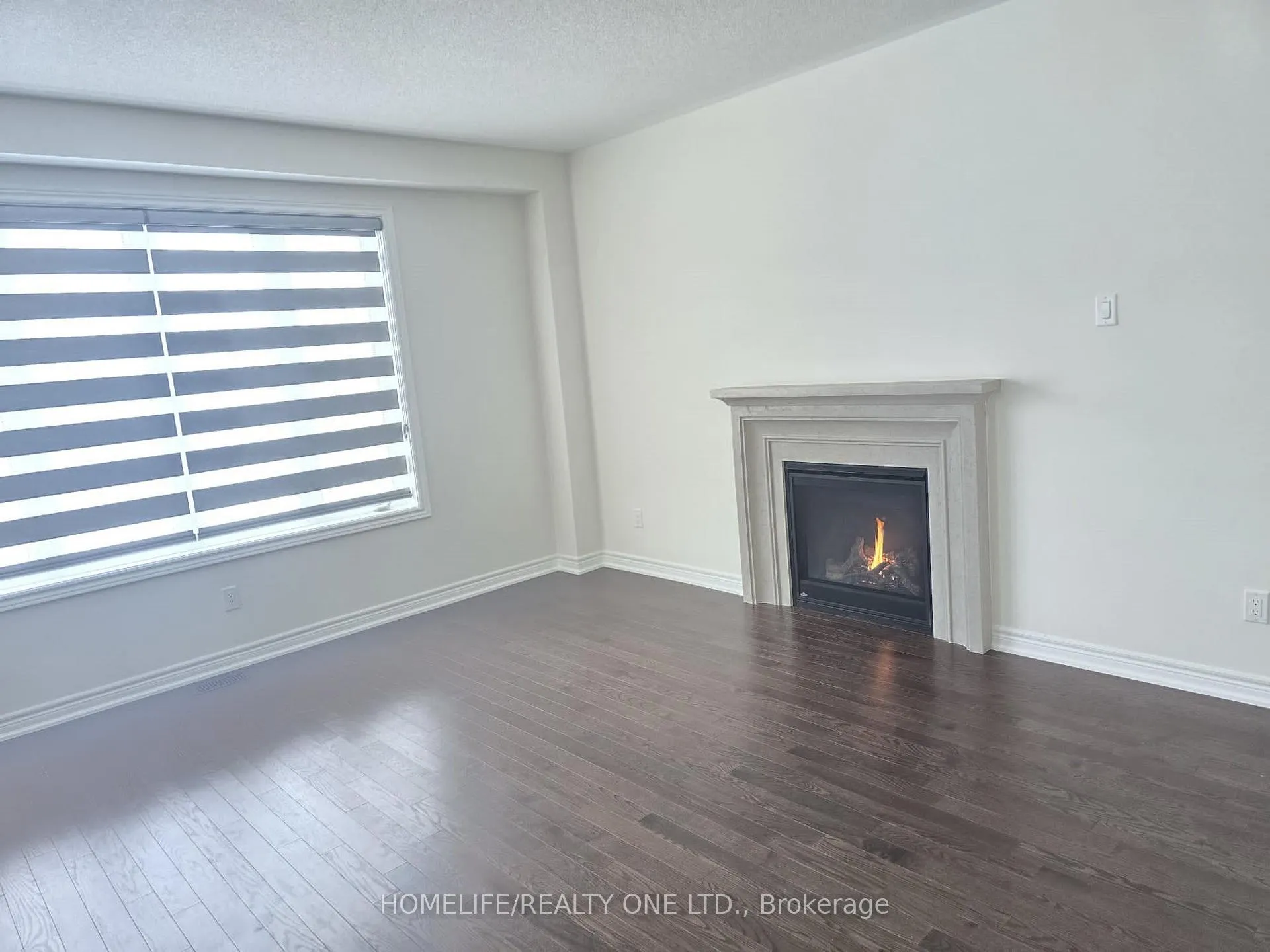 Photo 12 of 1493 Davis Loop S, Innisfil, Lefroy — HOMEH