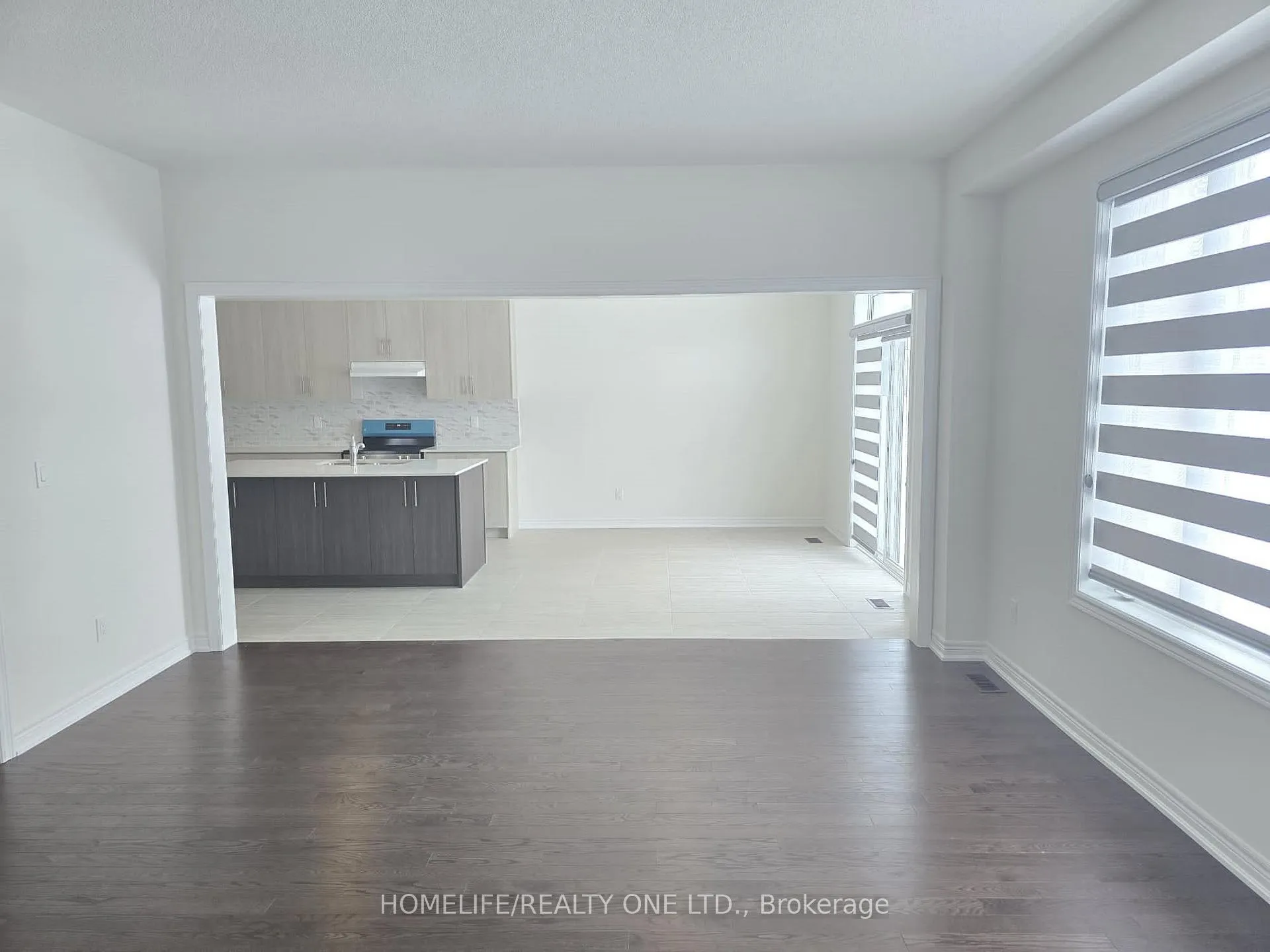 Photo 15 of 1493 Davis Loop S, Innisfil, Lefroy — HOMEH