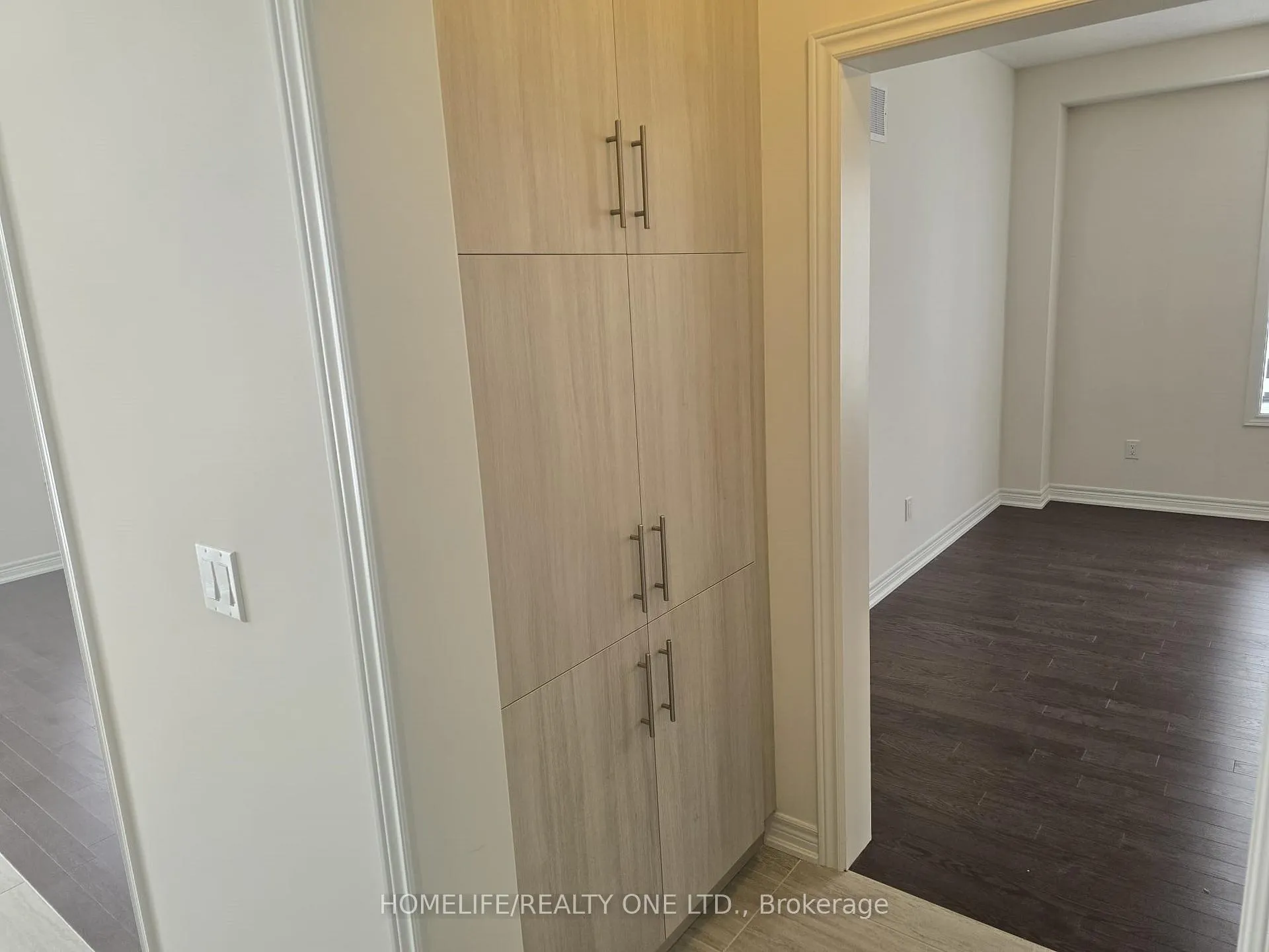 Photo 25 of 1493 Davis Loop S, Innisfil, Lefroy — HOMEH