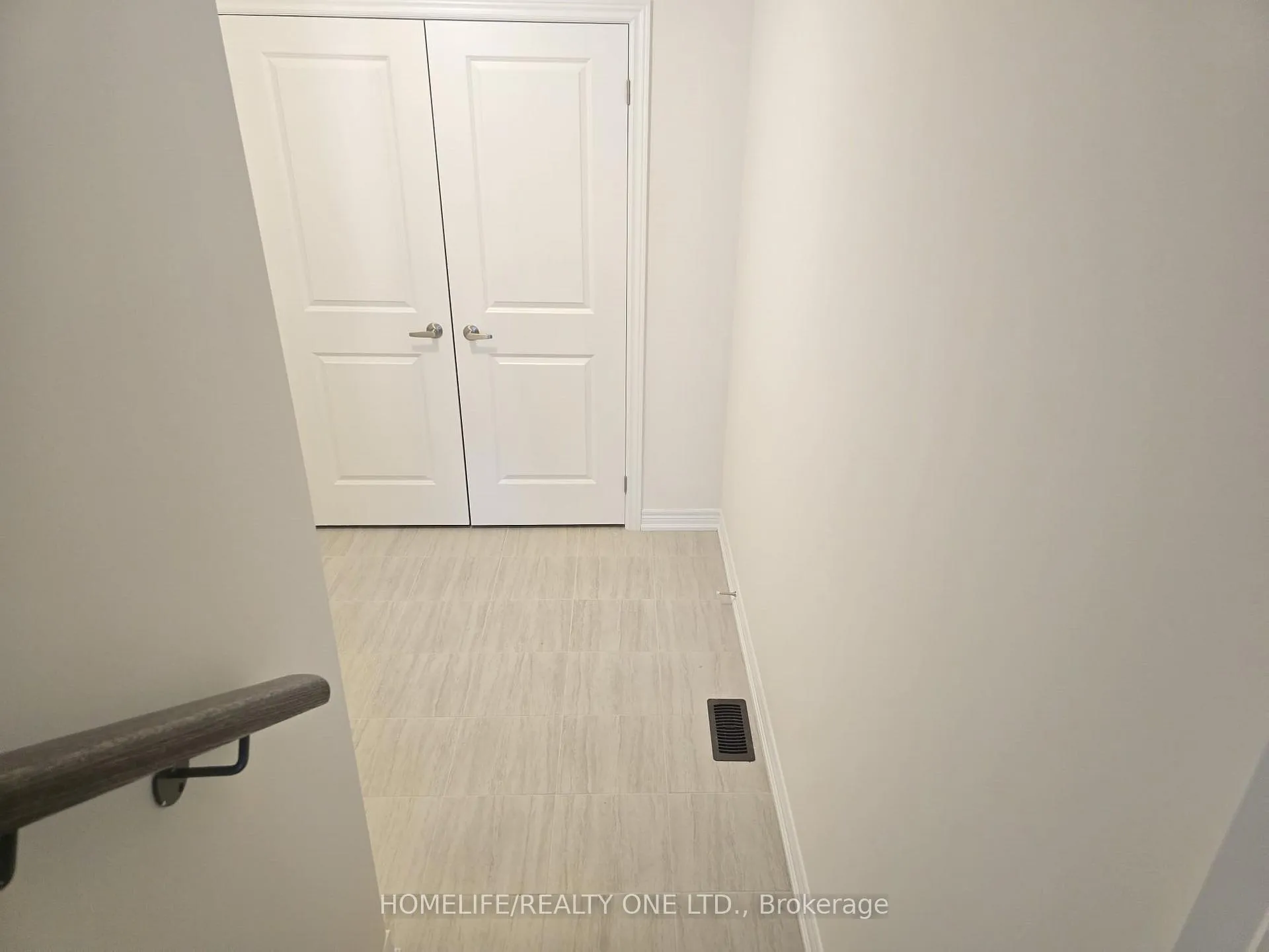 Photo 36 of 1493 Davis Loop S, Innisfil, Lefroy — HOMEH