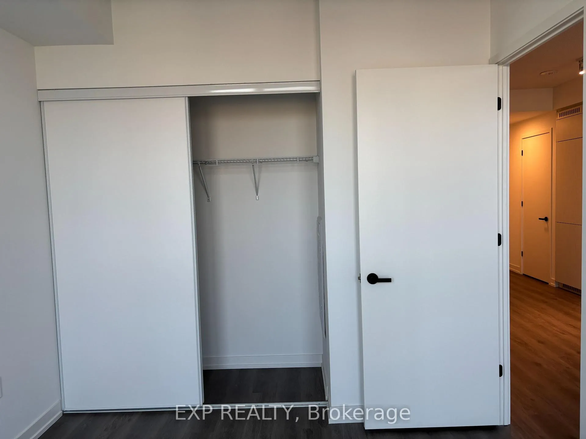 Photo 13 of Unit 1809, 28 Interchange Way, Vaughan, Vaughan Corporate Centre — HOMEH