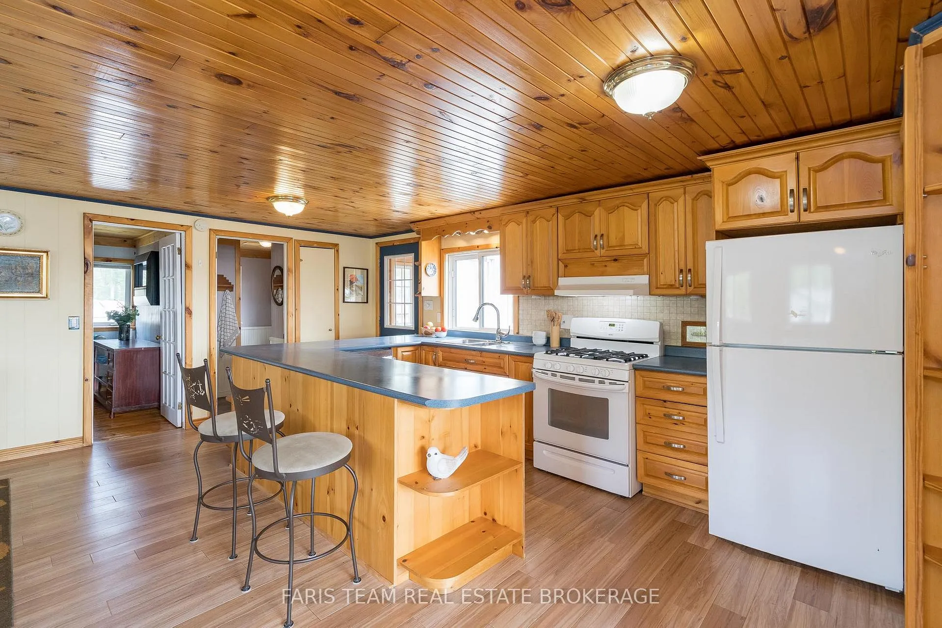 Photo 6 of 5632 Penetanguishene Road, Springwater, Elmvale — HOMEH