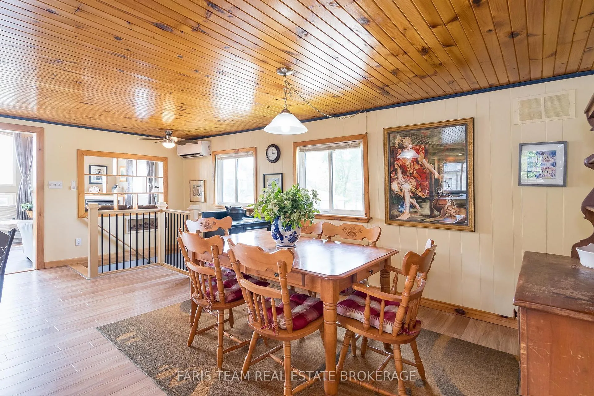 Photo 8 of 5632 Penetanguishene Road, Springwater, Elmvale — HOMEH