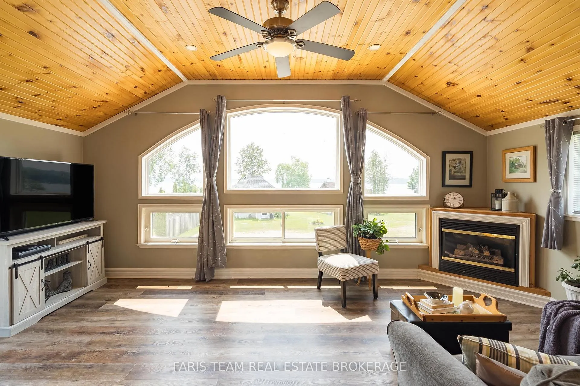 Photo 9 of 5632 Penetanguishene Road, Springwater, Elmvale — HOMEH