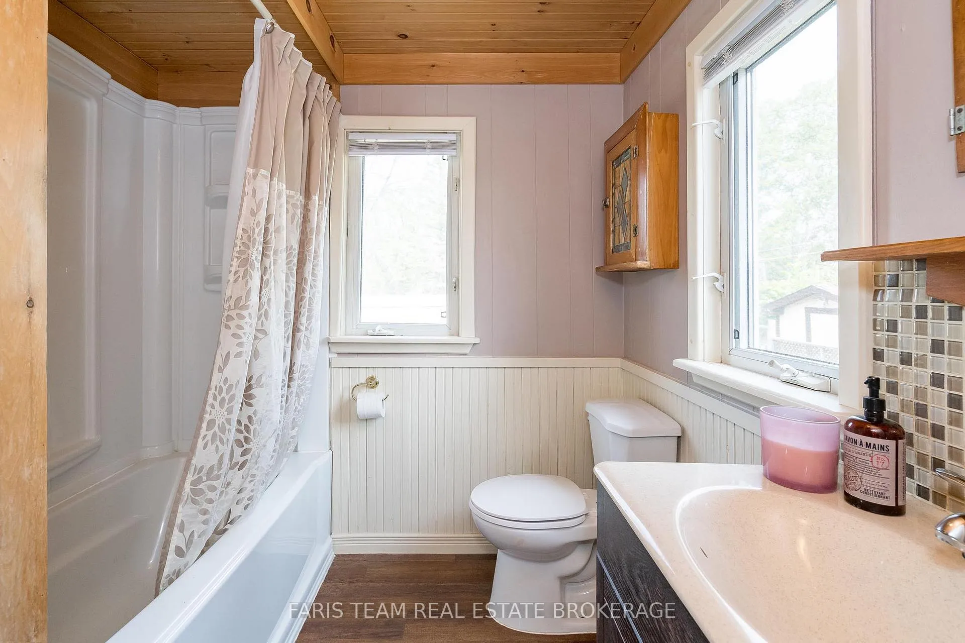 Photo 12 of 5632 Penetanguishene Road, Springwater, Elmvale — HOMEH