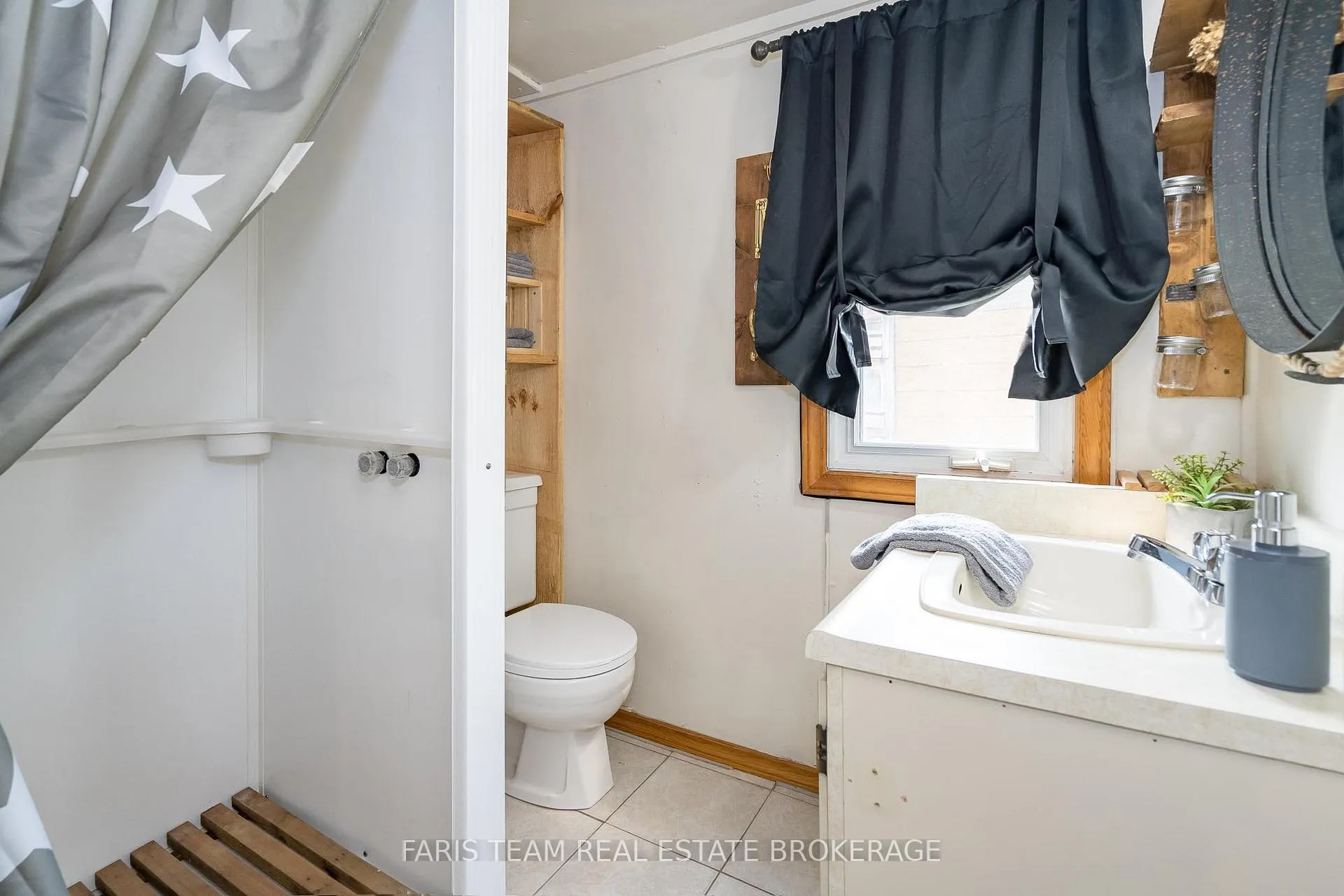 Photo 32 of 5632 Penetanguishene Road, Springwater, Elmvale — HOMEH