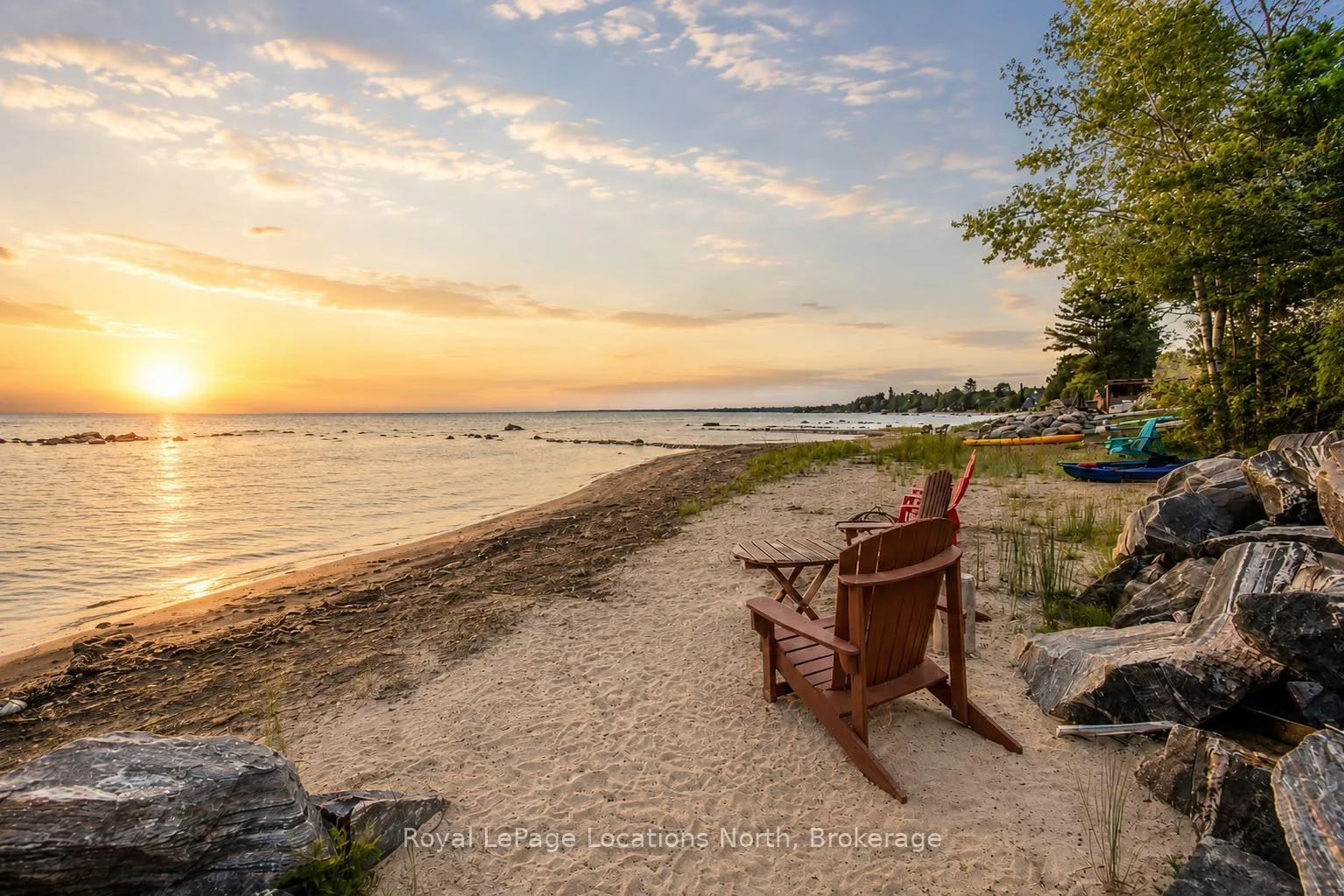 Photo 4 of 2222 Shore Lane, Wasaga Beach — HOMEH