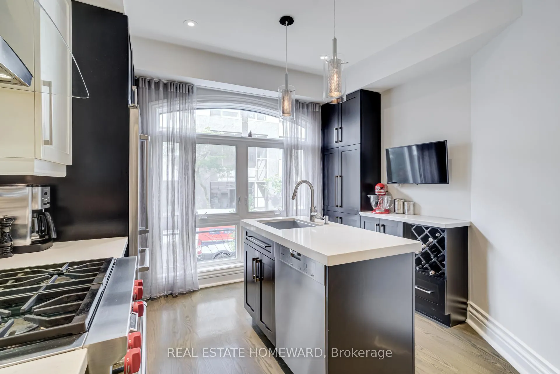 Photo 9 of 15C Alcorn Avenue, Toronto, Yonge-St. Clair — HOMEH