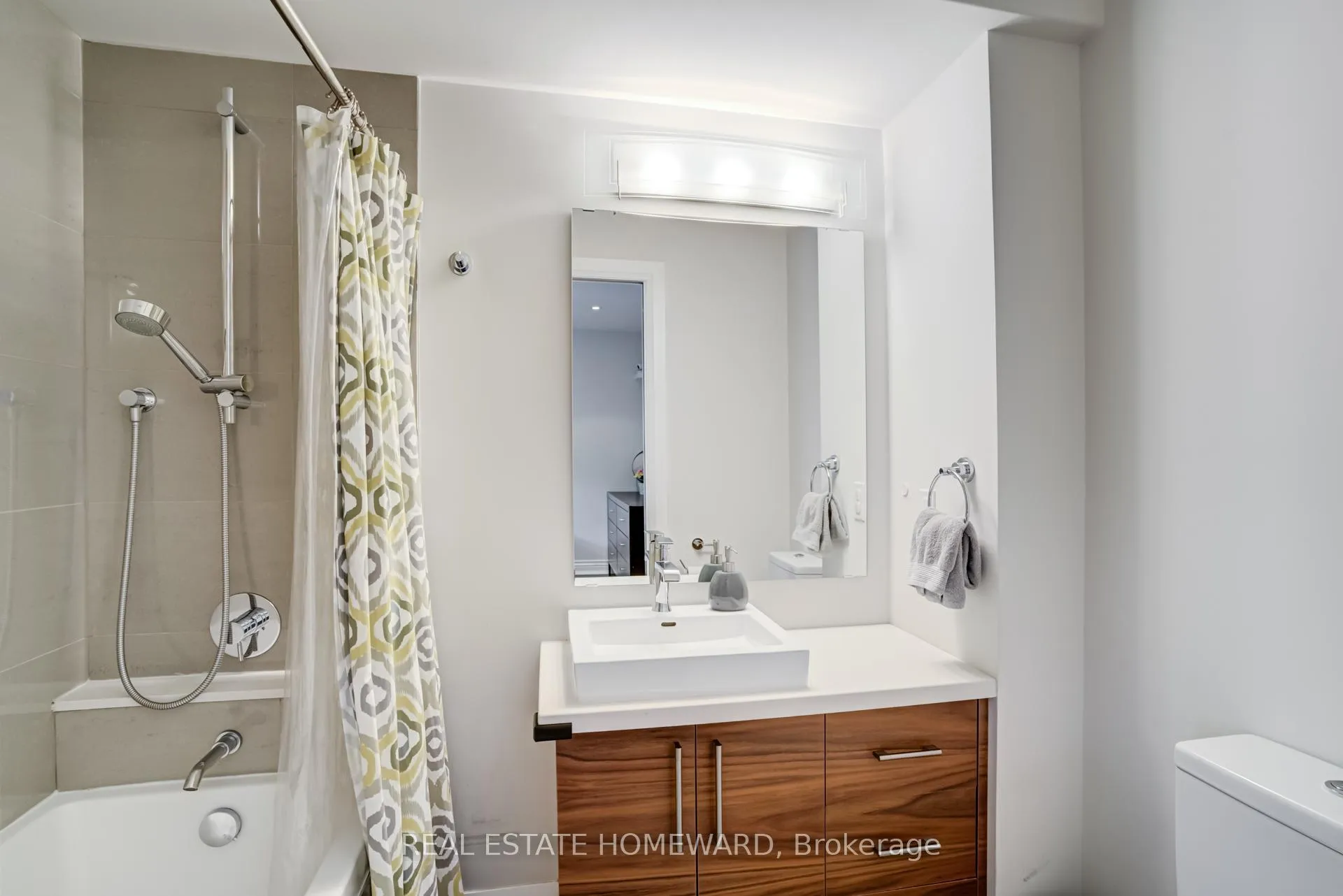 Photo 20 of 15C Alcorn Avenue, Toronto, Yonge-St. Clair — HOMEH