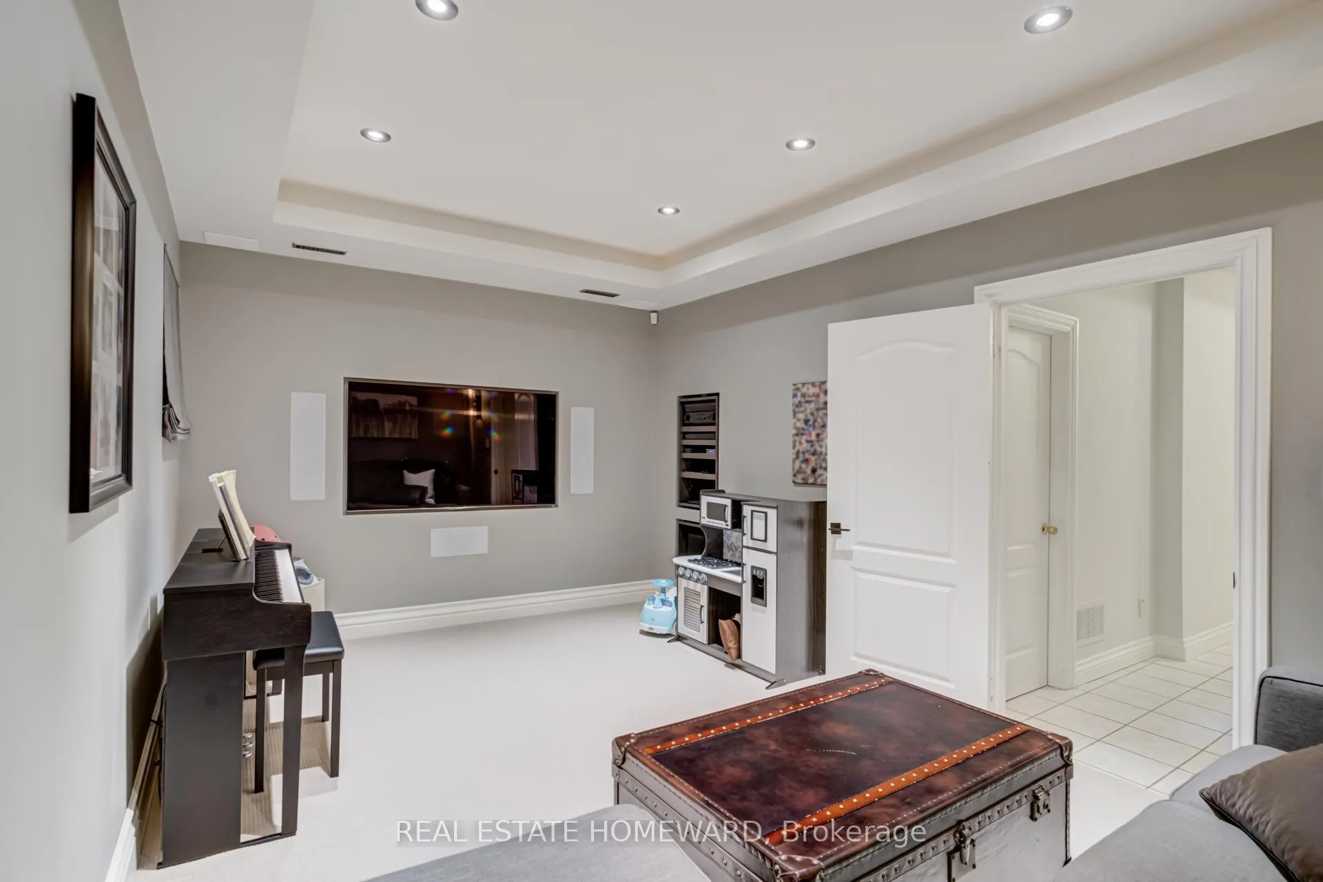 Photo 32 of 15C Alcorn Avenue, Toronto, Yonge-St. Clair — HOMEH