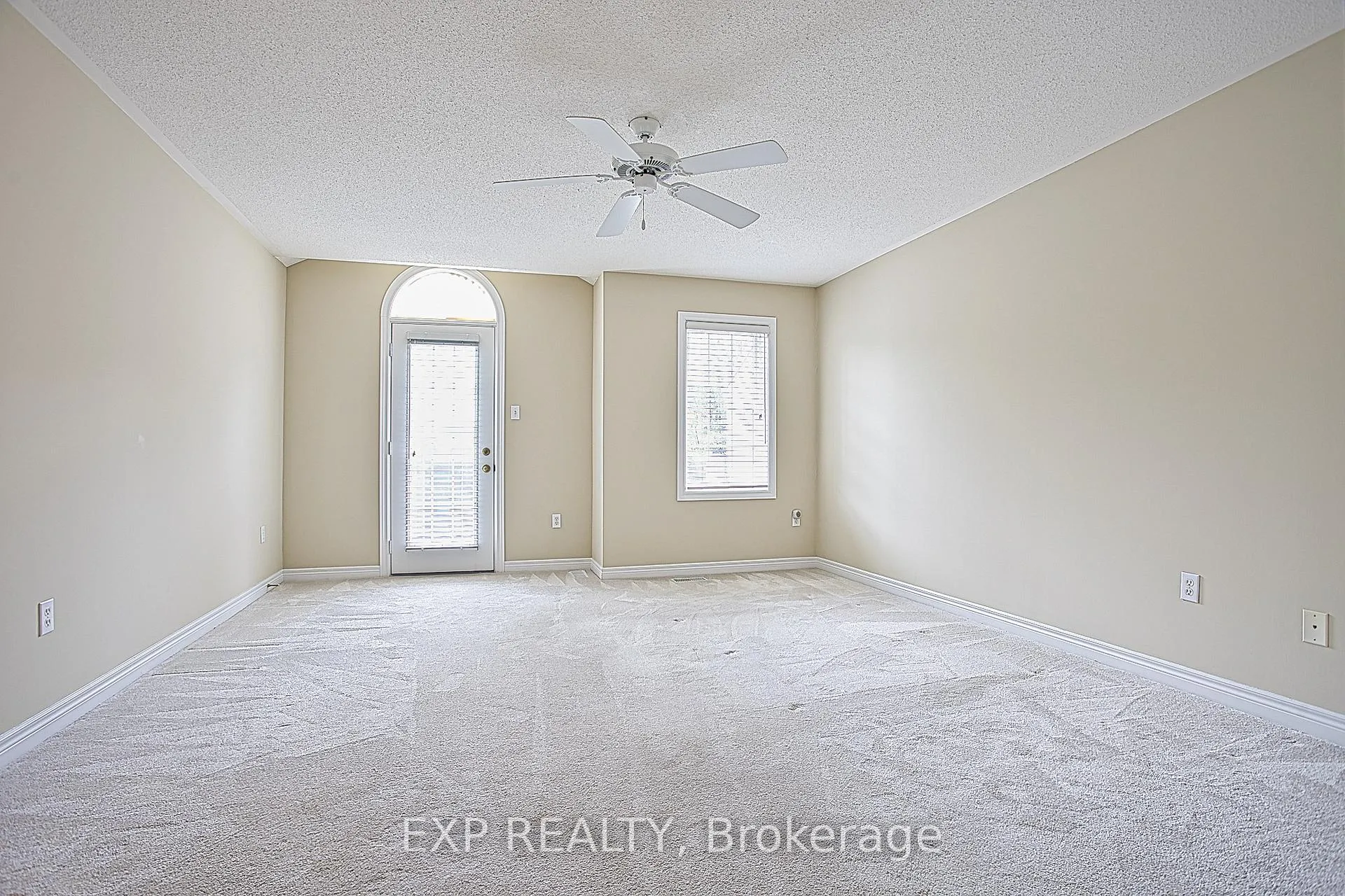 Photo 16 of 25 Hartland Road, Hamilton, Winona Park — HOMEH