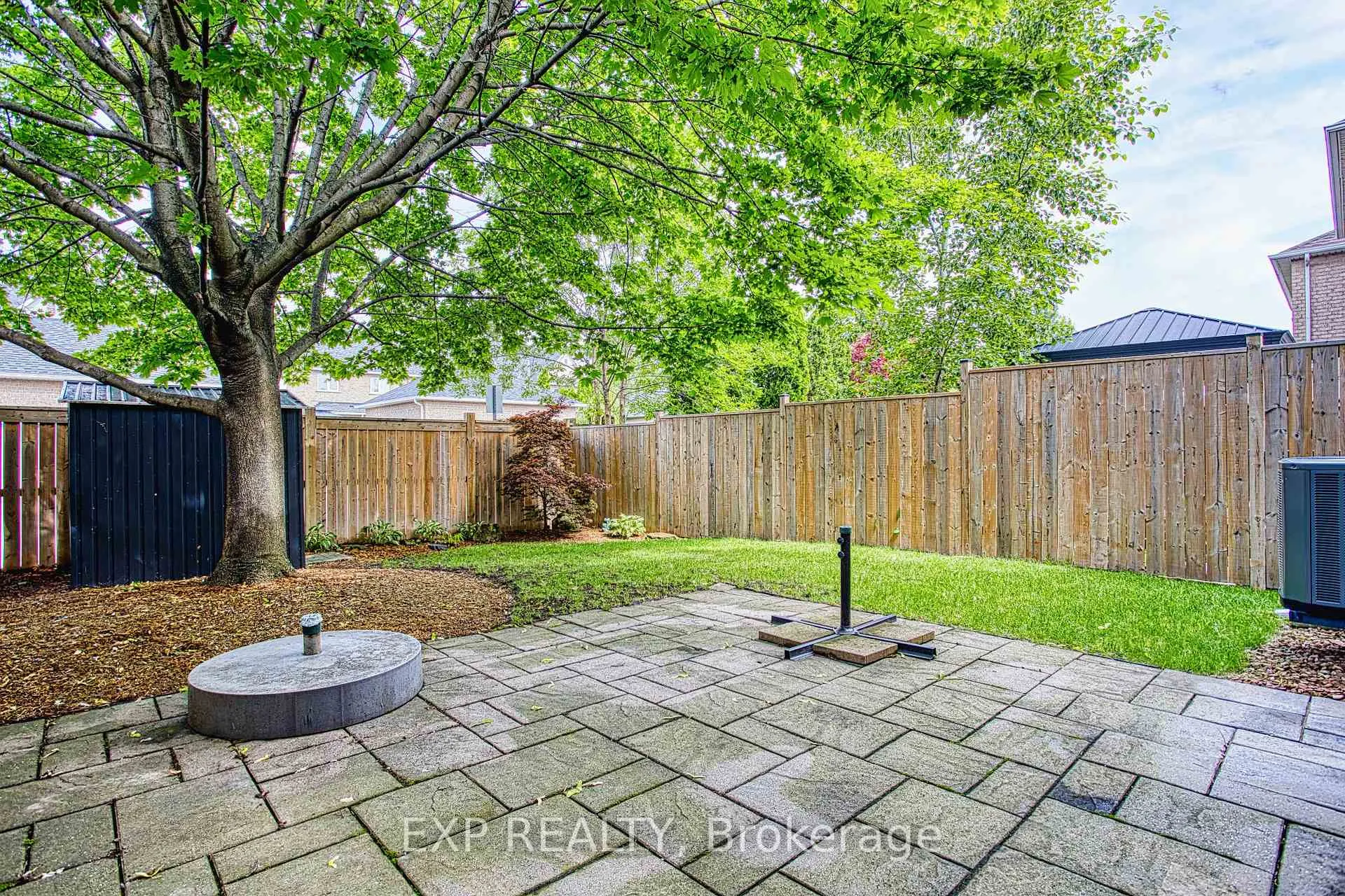 Photo 27 of 25 Hartland Road, Hamilton, Winona Park — HOMEH