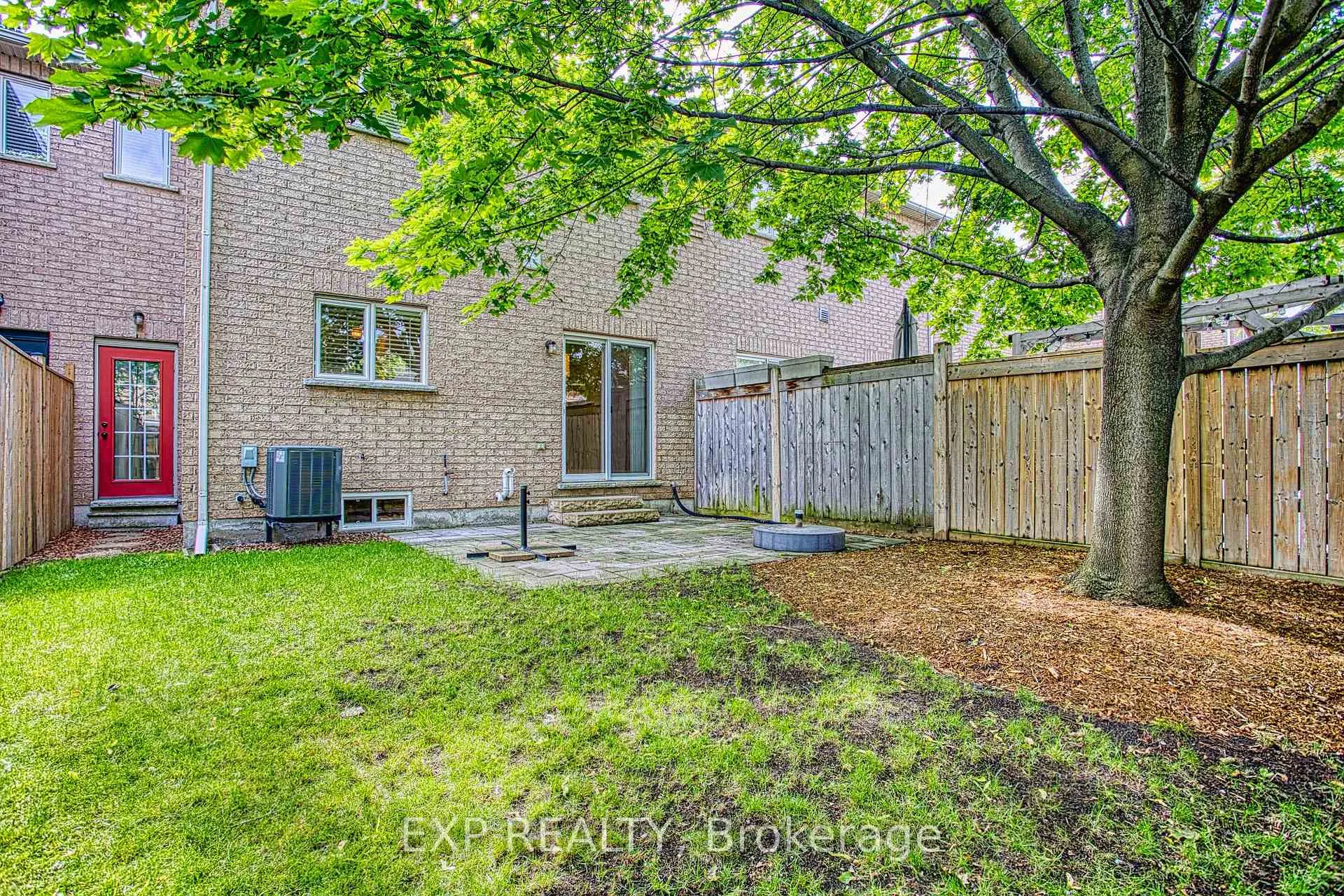 Photo 30 of 25 Hartland Road, Hamilton, Winona Park — HOMEH