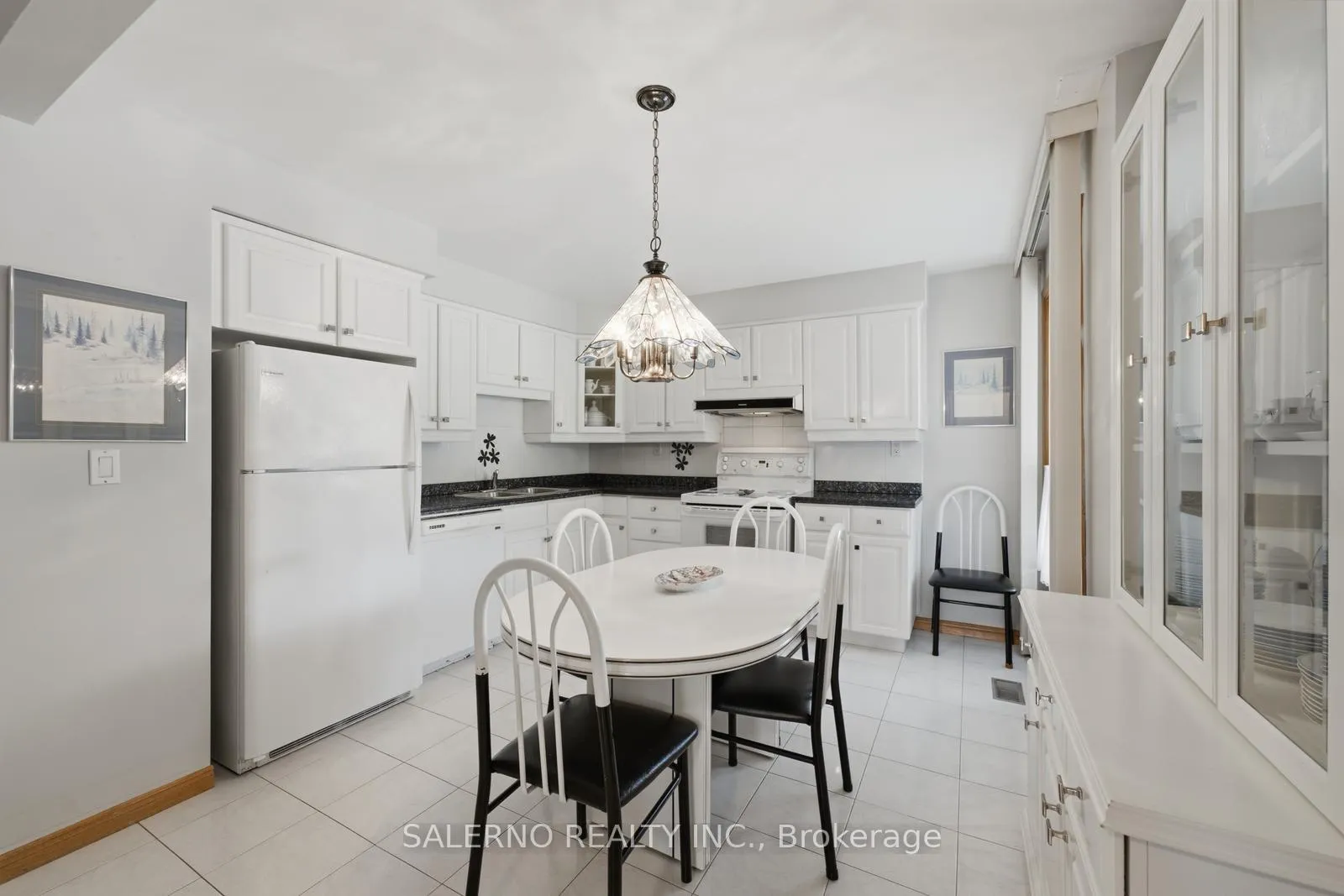 Photo 15 of 106 Whitburn Crescent, North York, Downsview-Roding-CFB — HOMEH