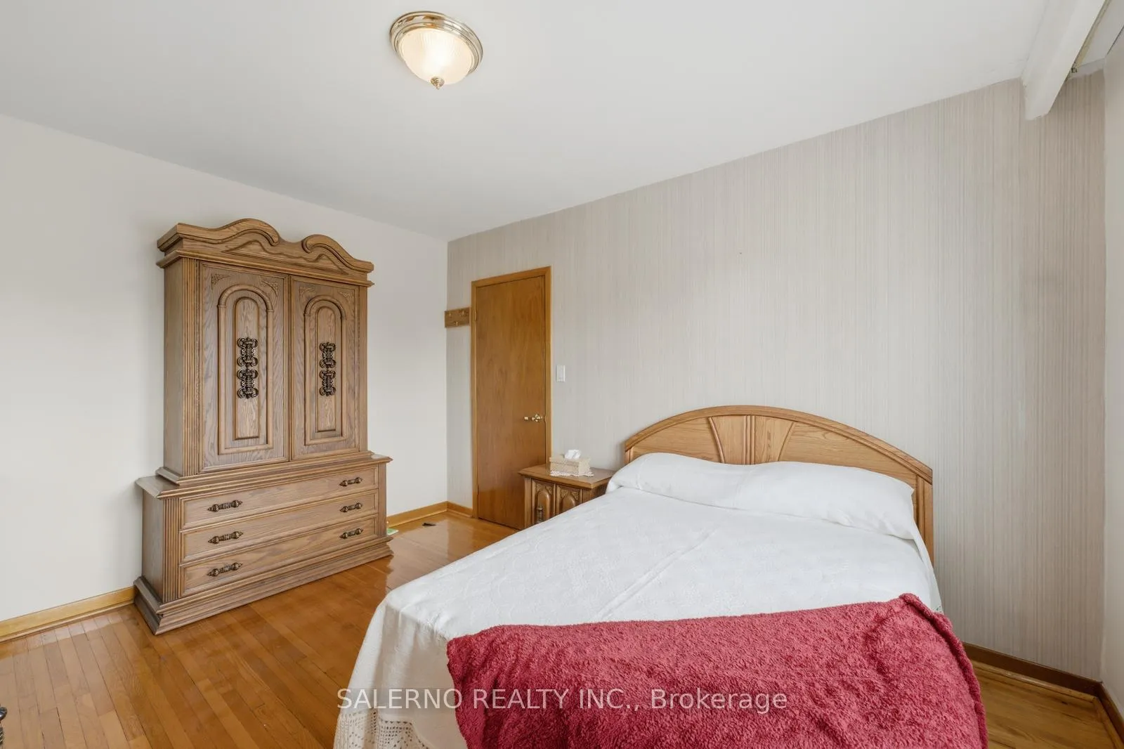 Photo 23 of 106 Whitburn Crescent, North York, Downsview-Roding-CFB — HOMEH