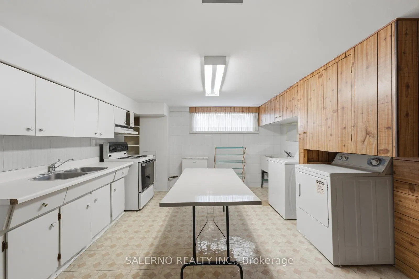 Photo 34 of 106 Whitburn Crescent, North York, Downsview-Roding-CFB — HOMEH