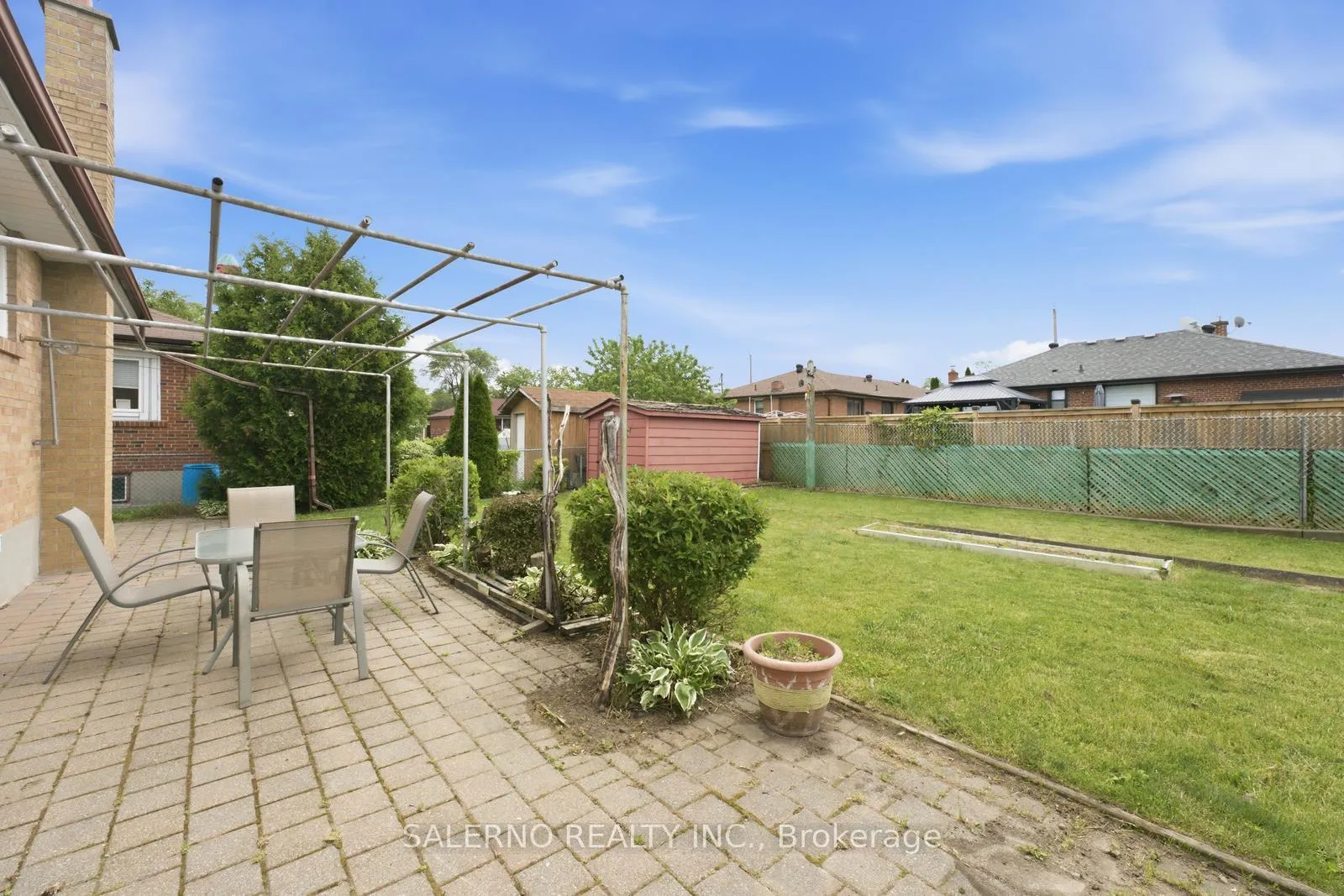 Photo 39 of 106 Whitburn Crescent, North York, Downsview-Roding-CFB — HOMEH