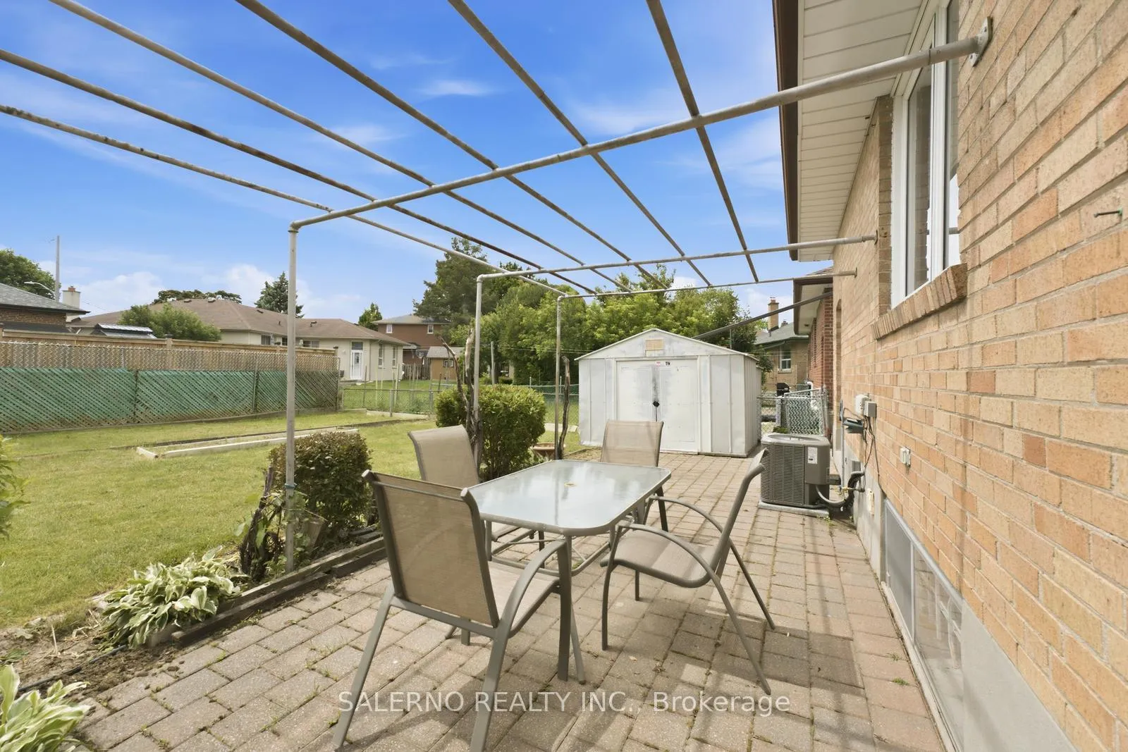 Photo 43 of 106 Whitburn Crescent, North York, Downsview-Roding-CFB — HOMEH