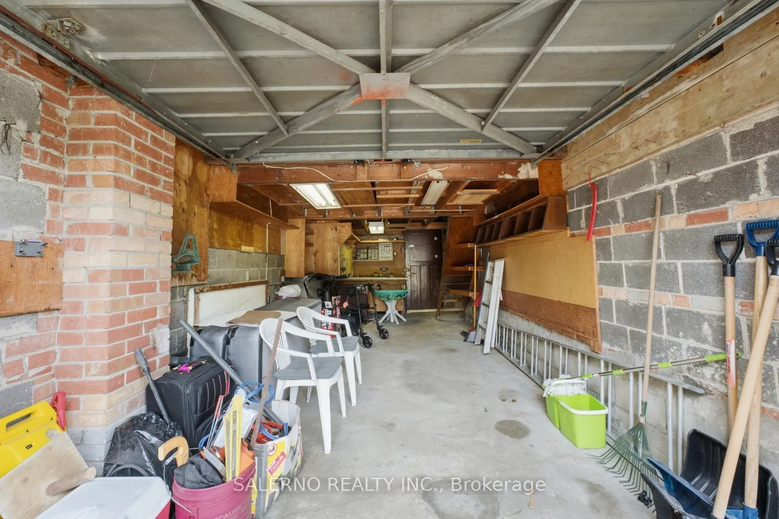 Photo 44 of 106 Whitburn Crescent, North York, Downsview-Roding-CFB — HOMEH