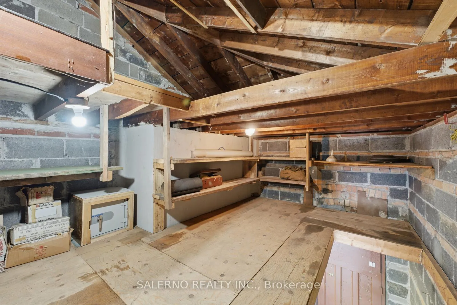 Photo 48 of 106 Whitburn Crescent, North York, Downsview-Roding-CFB — HOMEH
