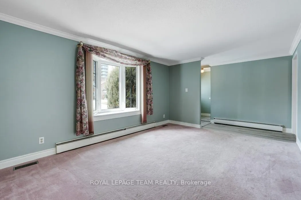 Photo 7 of 15 Overlake Drive, Ottawa, Borden Farm/Stewart Farm/Carleton Heights/Parkwood Hills — HOMEH